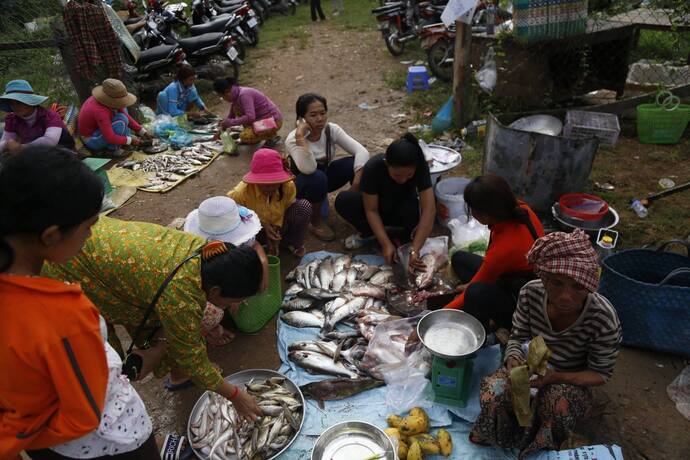 Một góc chợ cá Samaki.
