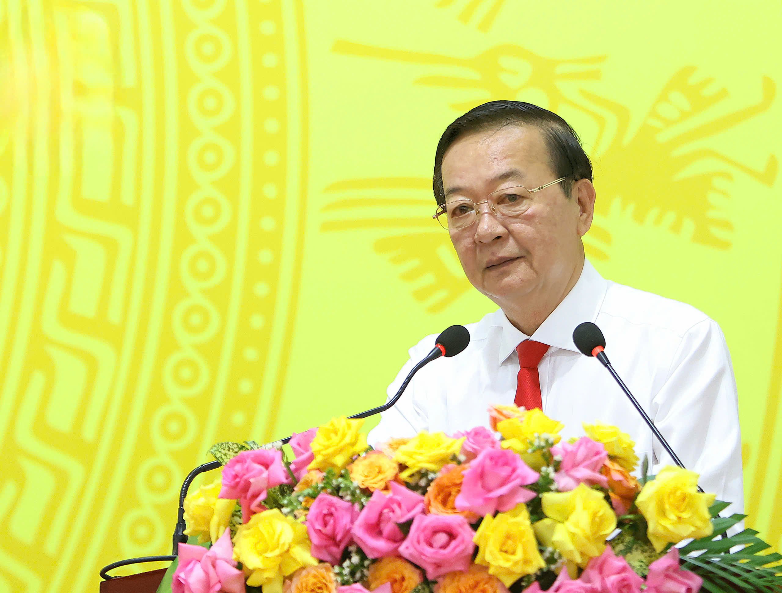 Ông Lê Tấn Thủ - Ủy viên BTV Thành ủy, Trưởng Ban Nội chính Thành ủy Cần Thơ phát biểu chỉ đạo Đại hội.