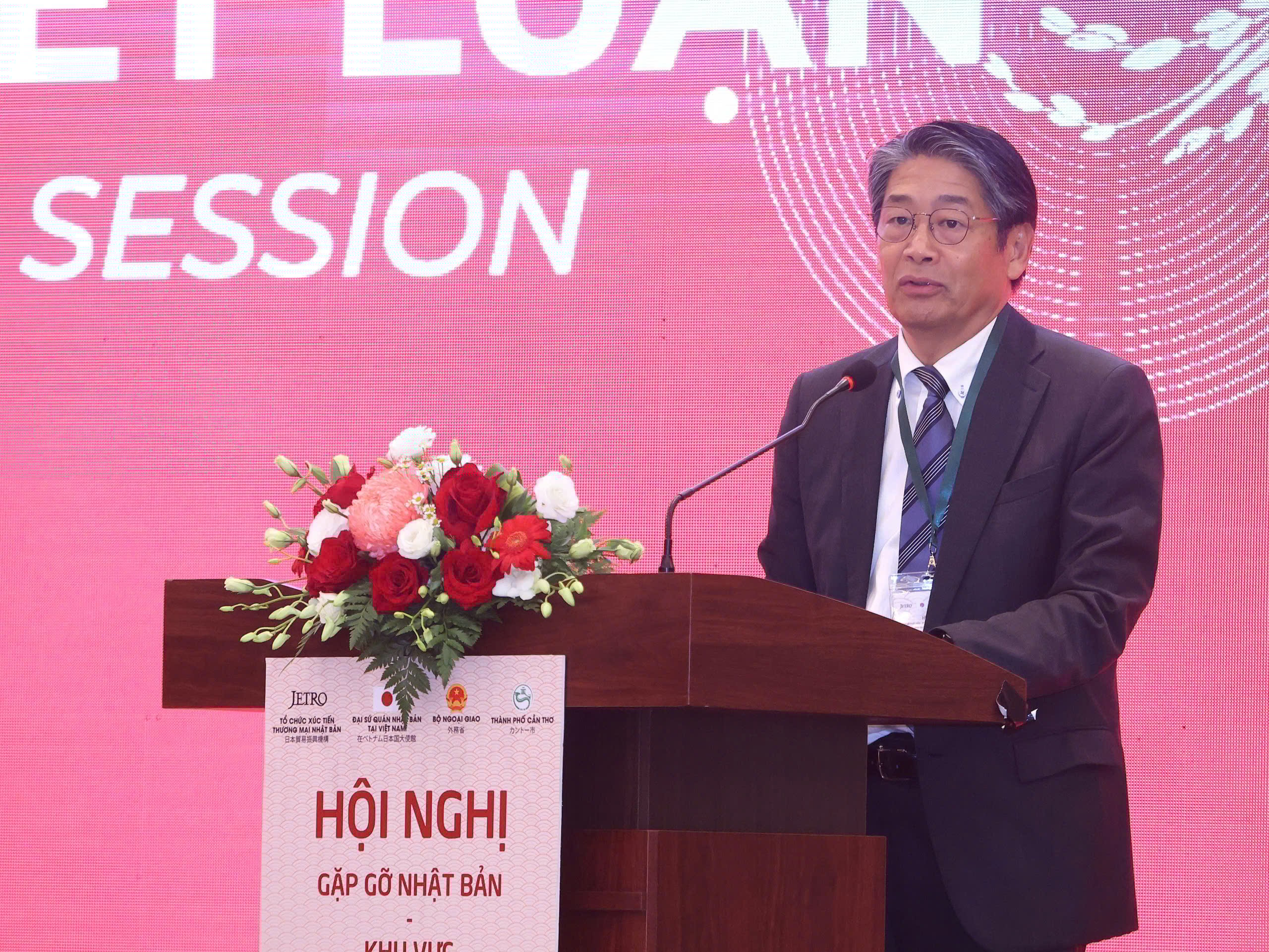 Đại sứ Nhật Bản tại Việt Nam Ito Naoki phát biểu tại hội nghị.