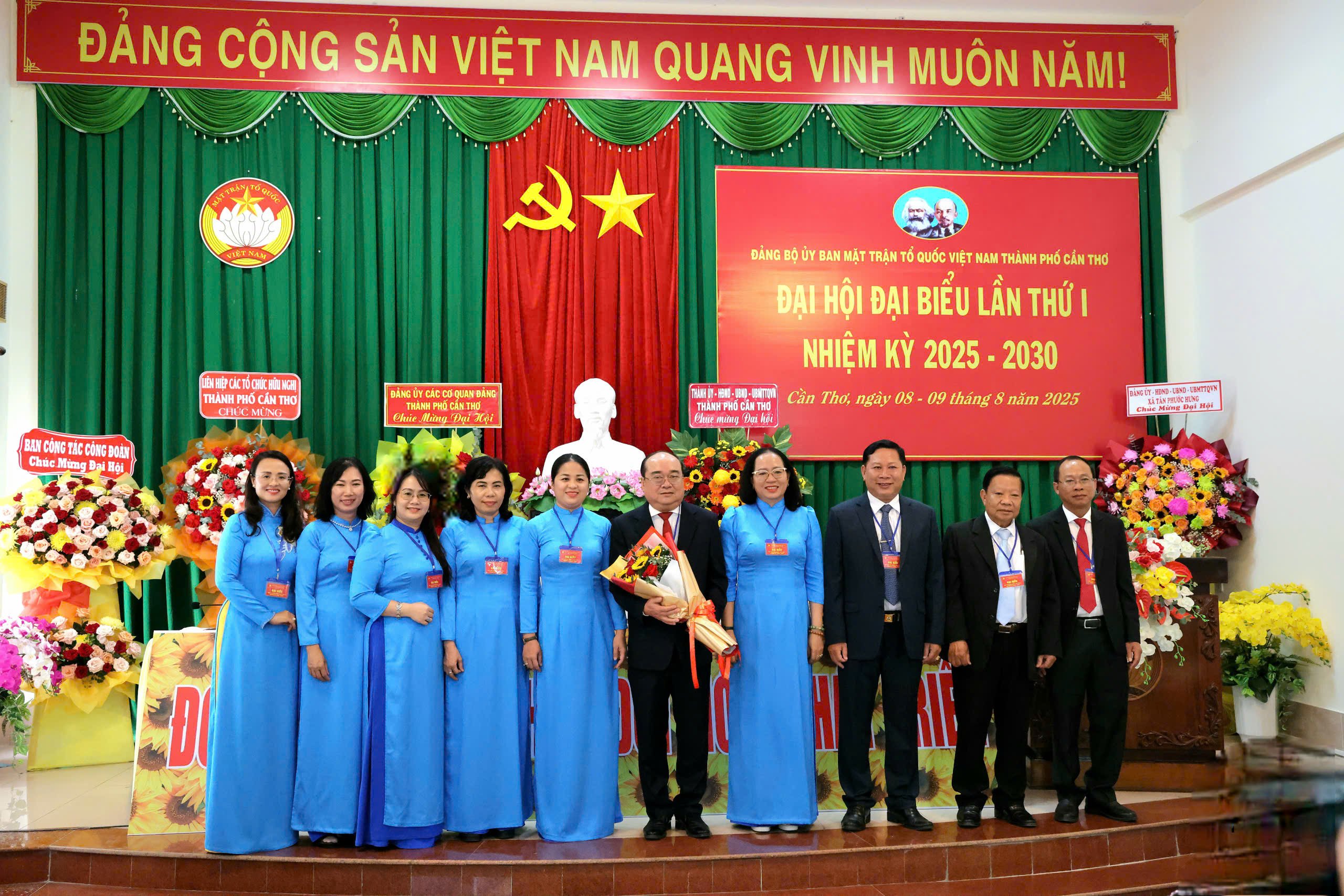Ban Chấp hành Ðảng bộ Ủy ban MTTQVN TP Cần Thơ ra mắt Đại hội.