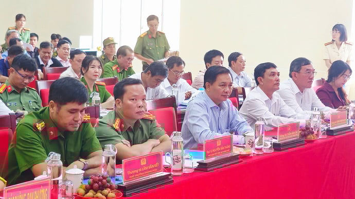 Đại biểu tham dự ngày hội