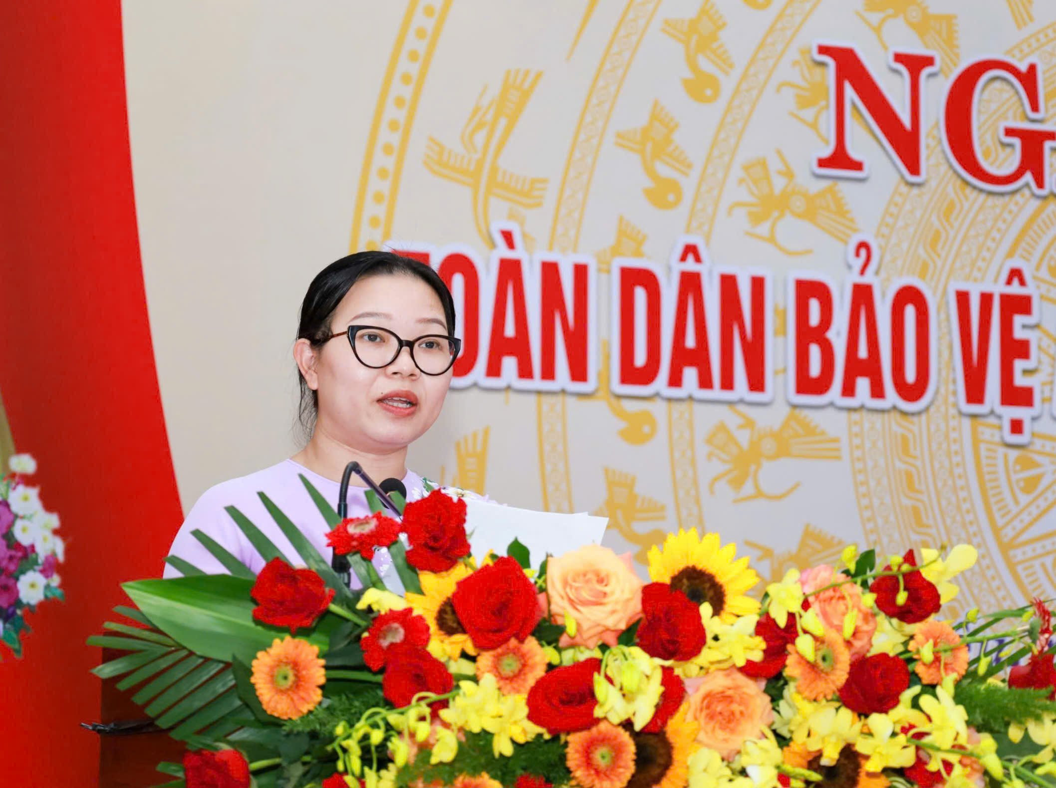 Bà Trần Thị Vĩnh Nghi - Thành ủy viên, Bí thư Đảng ủy phường Ninh Kiều phát biểu chỉ đạo tại ngày hội.