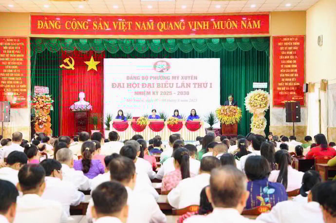 Toàn cảnh đại hội