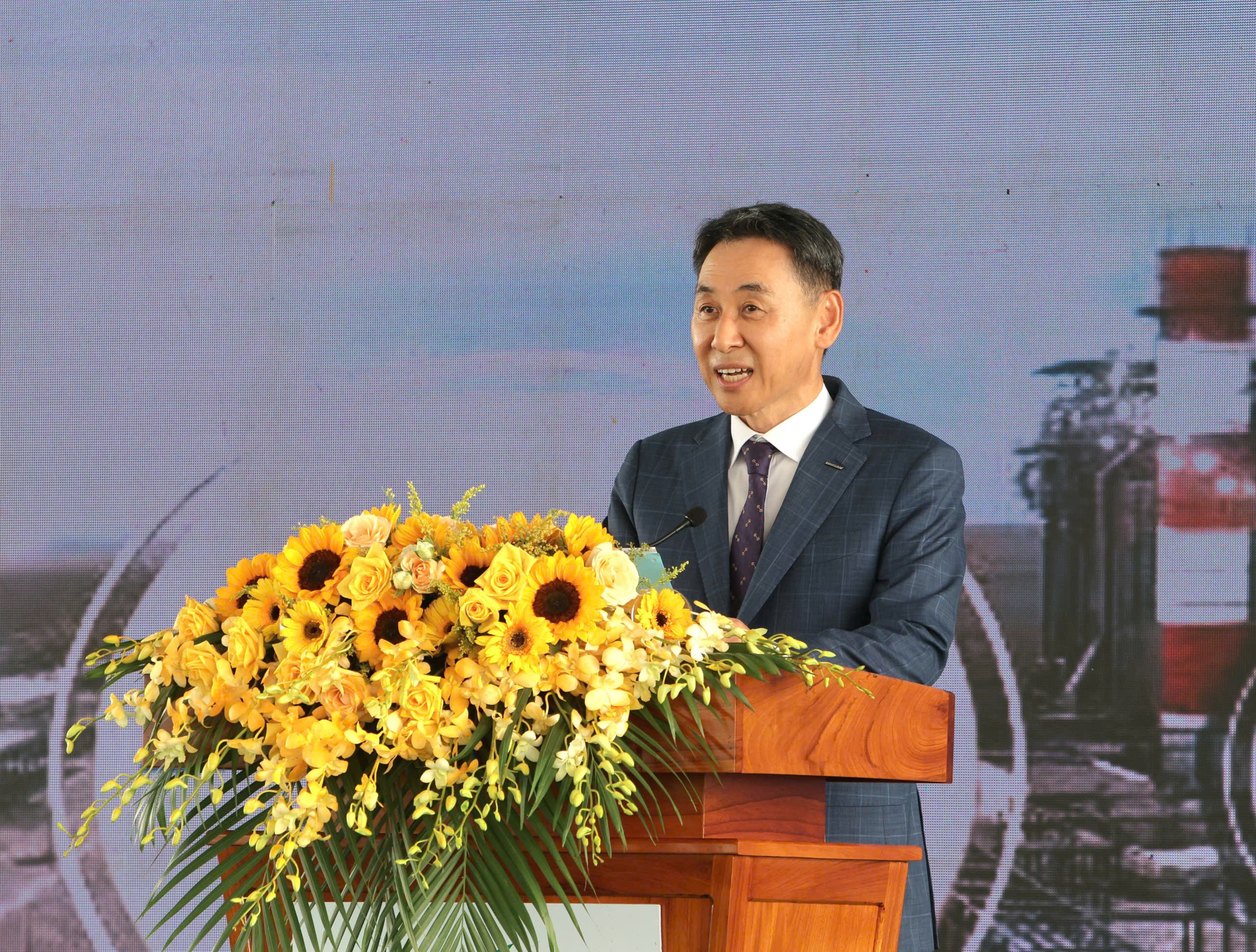 Ông Yeonin Jung - Phó Chủ tịch Tập đoàn Doosan Enerbility phát biểu tại buổi lễ.