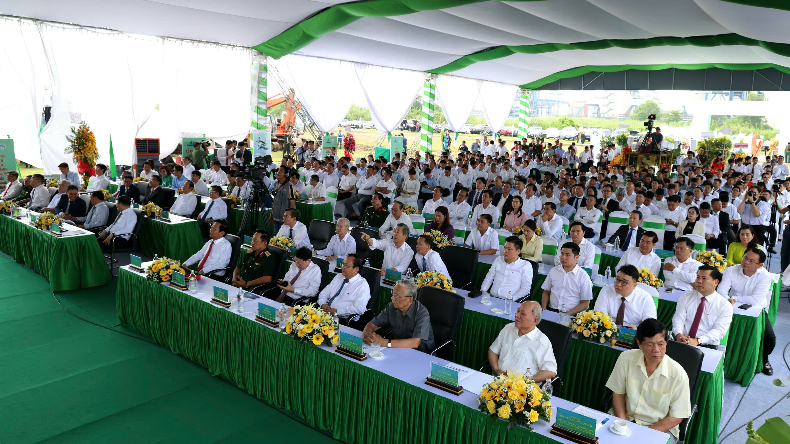 Quang cảnh Lễ khởi công Nhà máy Nhiệt điện Ô Môn IV.