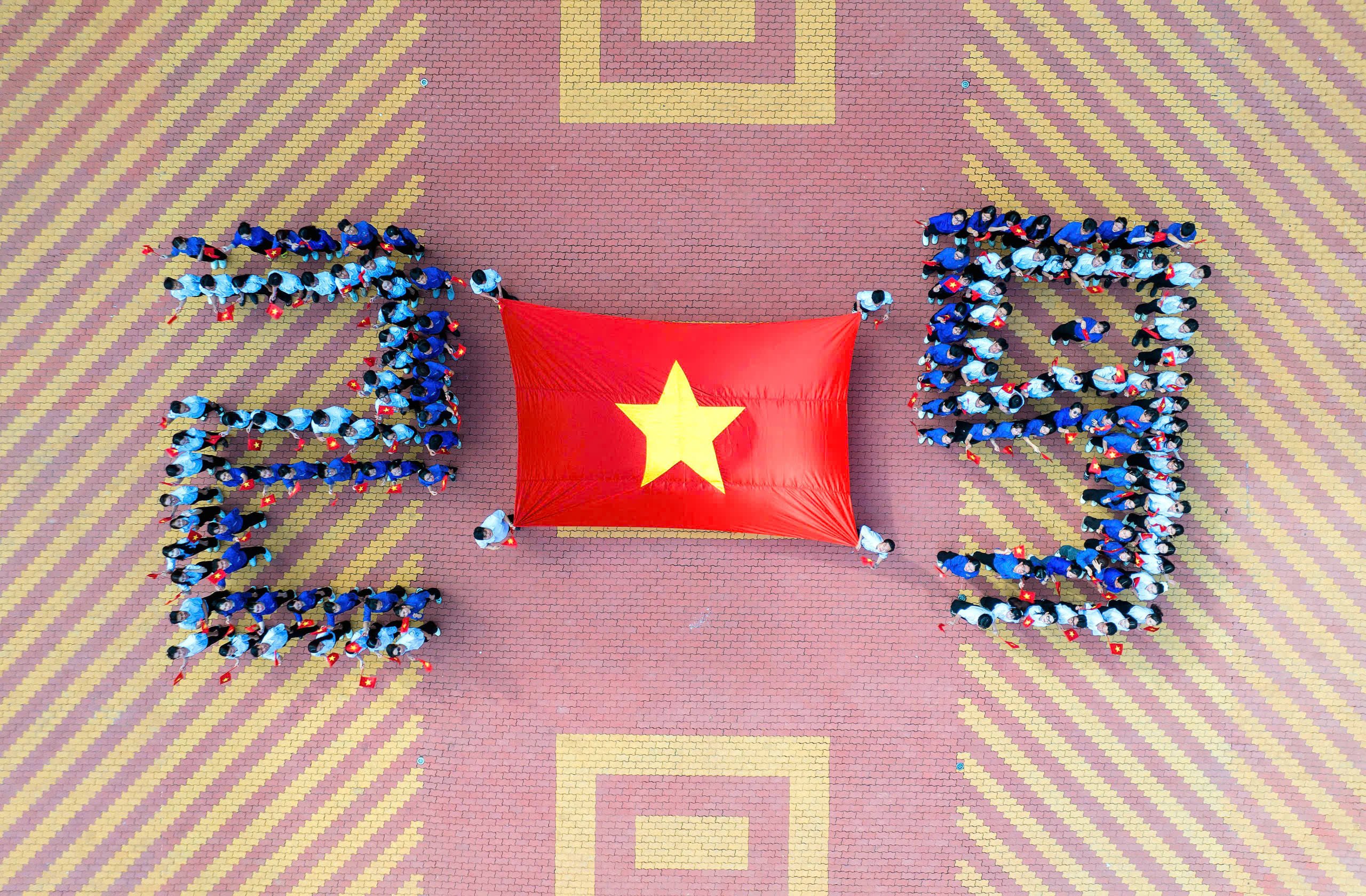 Hòa cùng không khí thiêng liêng và hào hùng của cả nước, tuổi trẻ Trường Đại học Nam Cần Thơ đã thực hiện Video clip âm nhạc đặc biệt chào mừng kỷ niệm 80 năm Ngày Quốc khánh nước Cộng hòa Xã hội Chủ nghĩa Việt Nam.