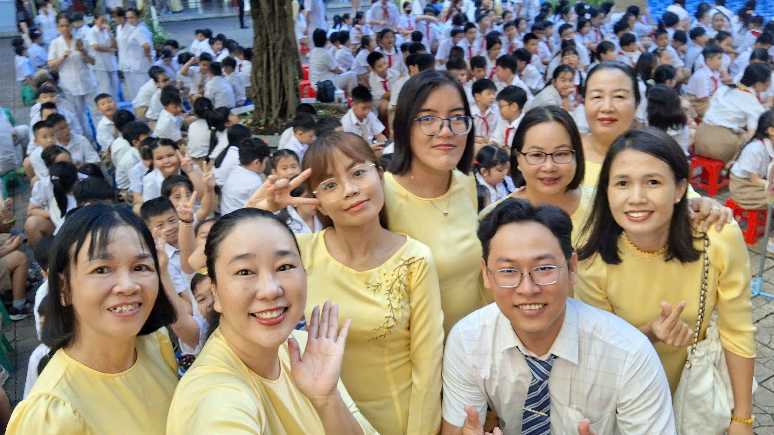 Giáo viên Trường Tiểu học Ngô Quyền sẵn sàng cho năm học mới.