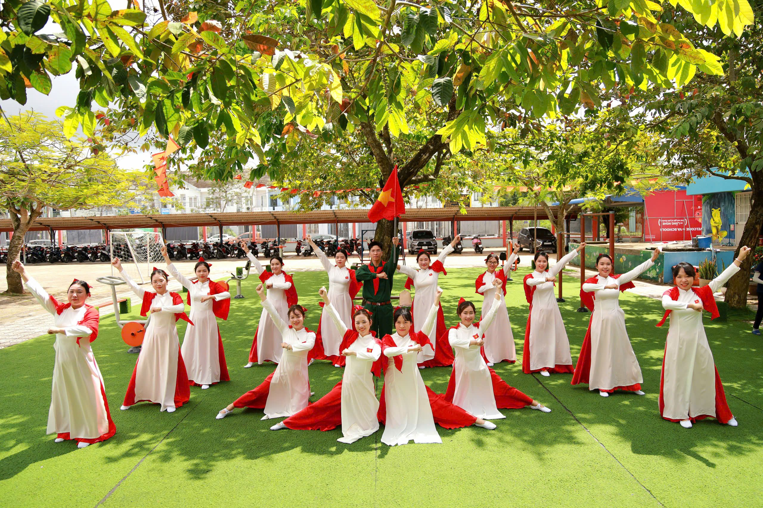 Hệ thống Trường Việt Mỹ Cần Thơ hòa cùng cả nước đón chào năm học mới.