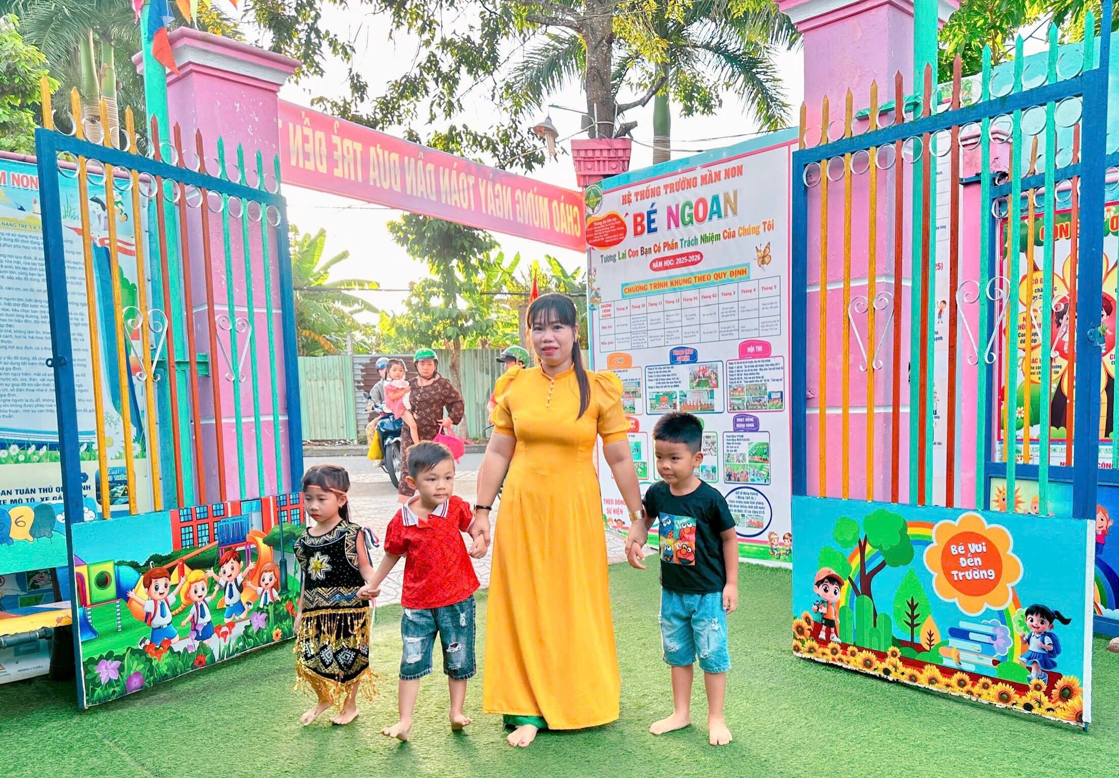 Cô trò Trường Mầm nonn Bé Ngoan, phường Cái Răng bước vào năm học mới.