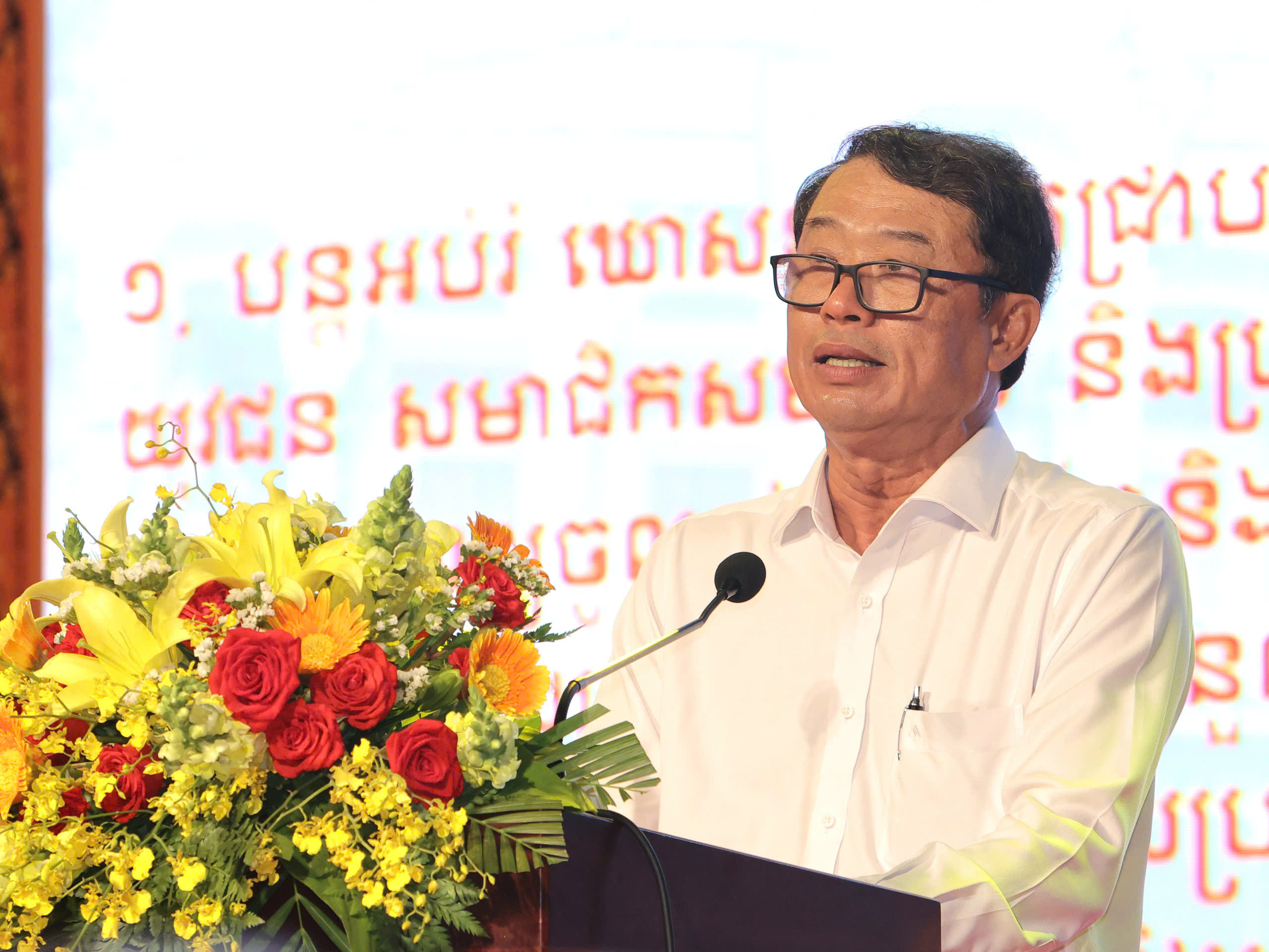 Ông Nguyễn Văn Khởi - Thành ủy viên, Phó Chủ tịch UBND TP. Cần Thơ phát biểu chúc mừng Tết Chôl Chnăm Thmây.