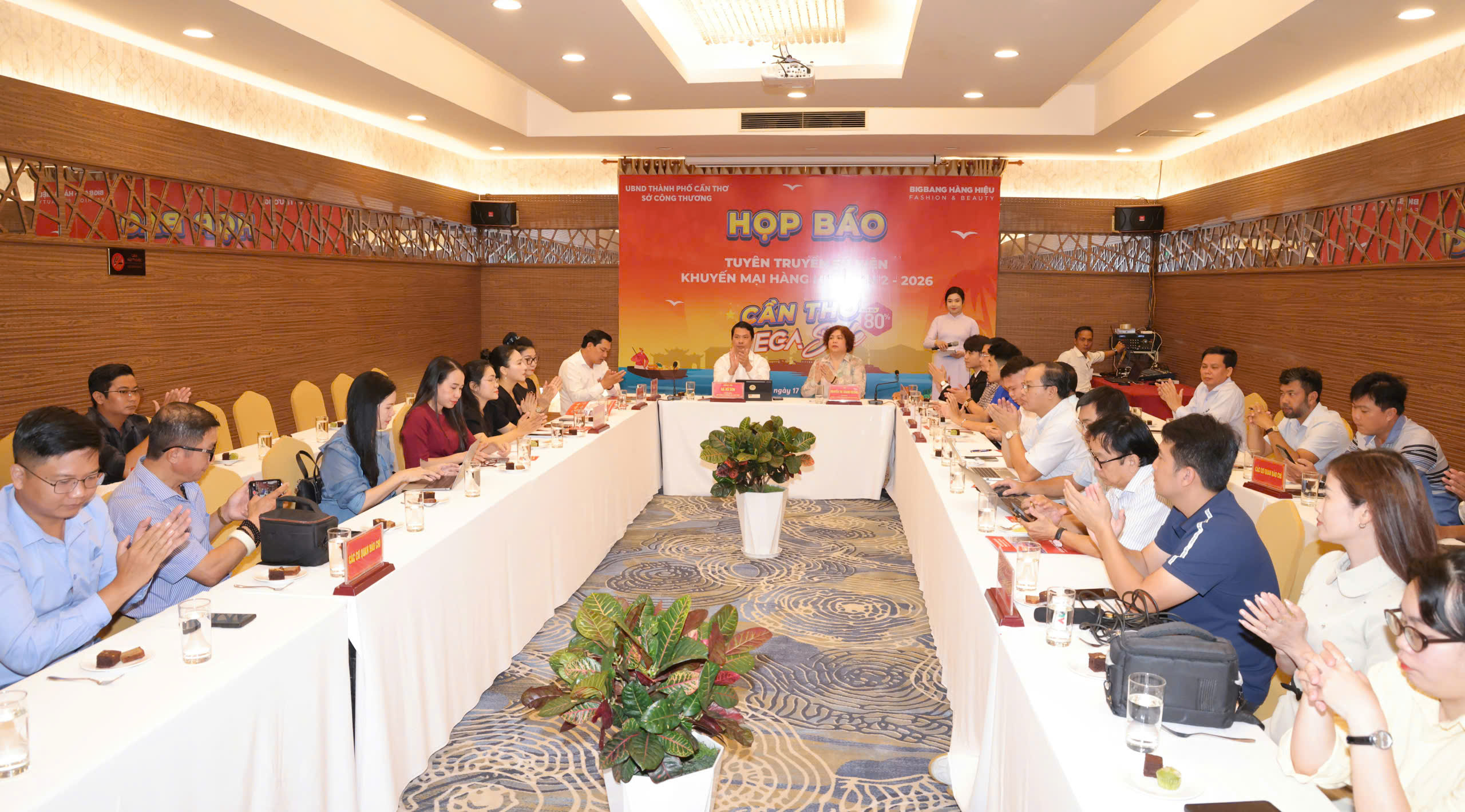 Quang cảnh buổi họp báo giới thiệu sự kiện khuyến mại hàng hiệu “Cần Thơ Mega Sale” lần thứ 2 năm 2026.