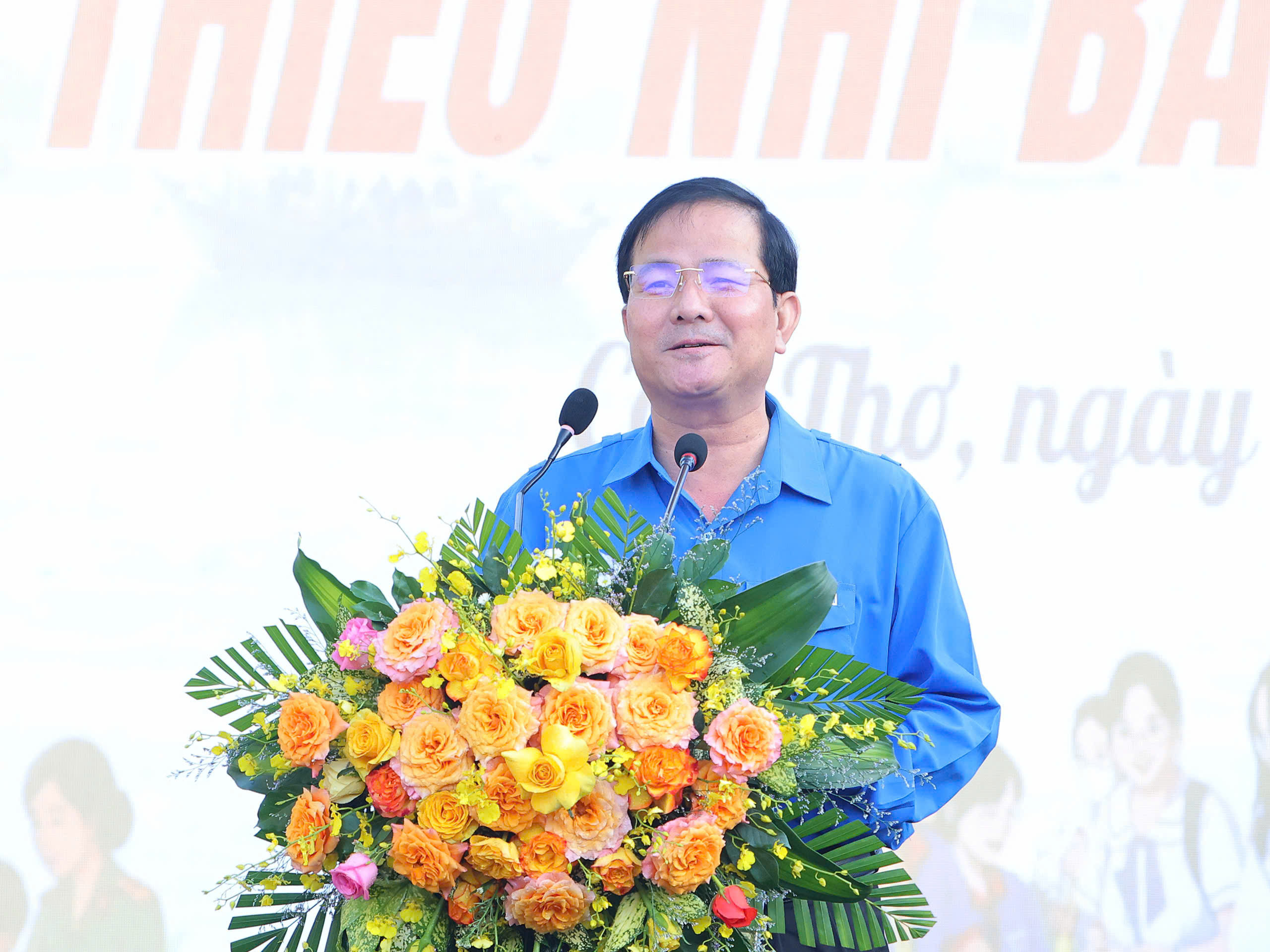 Ông Trần Văn Huyến - Phó Bí thư Thành ủy Cần Thơ phát biểu chỉ đạo tại buổi lễ.