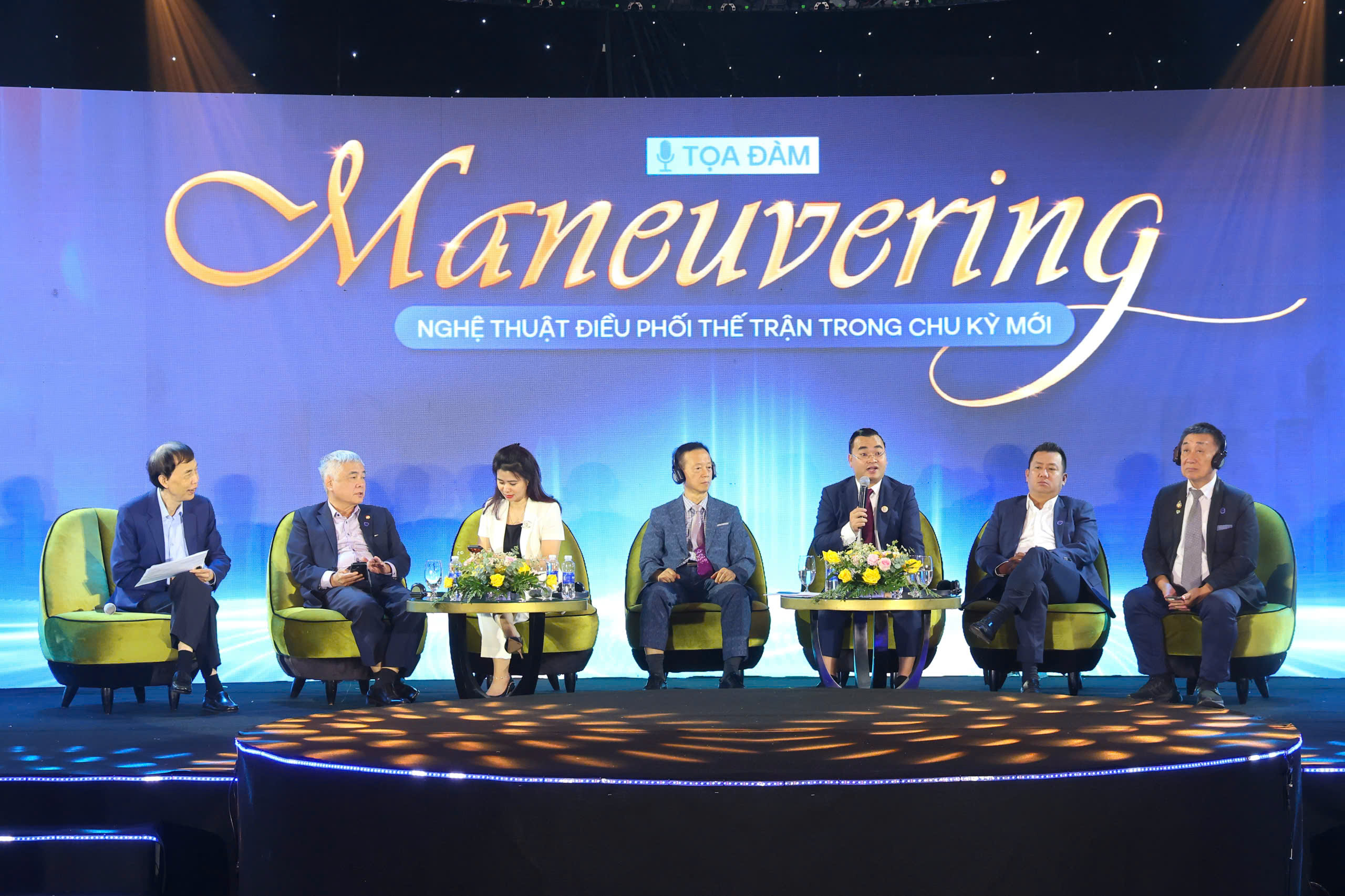 Trong khuôn khổ chương trình, Diễn đàn VARS Broker Forum với chủ đề 'MANEUVERING - Điều phối thế trận trong chu kỳ mới'.