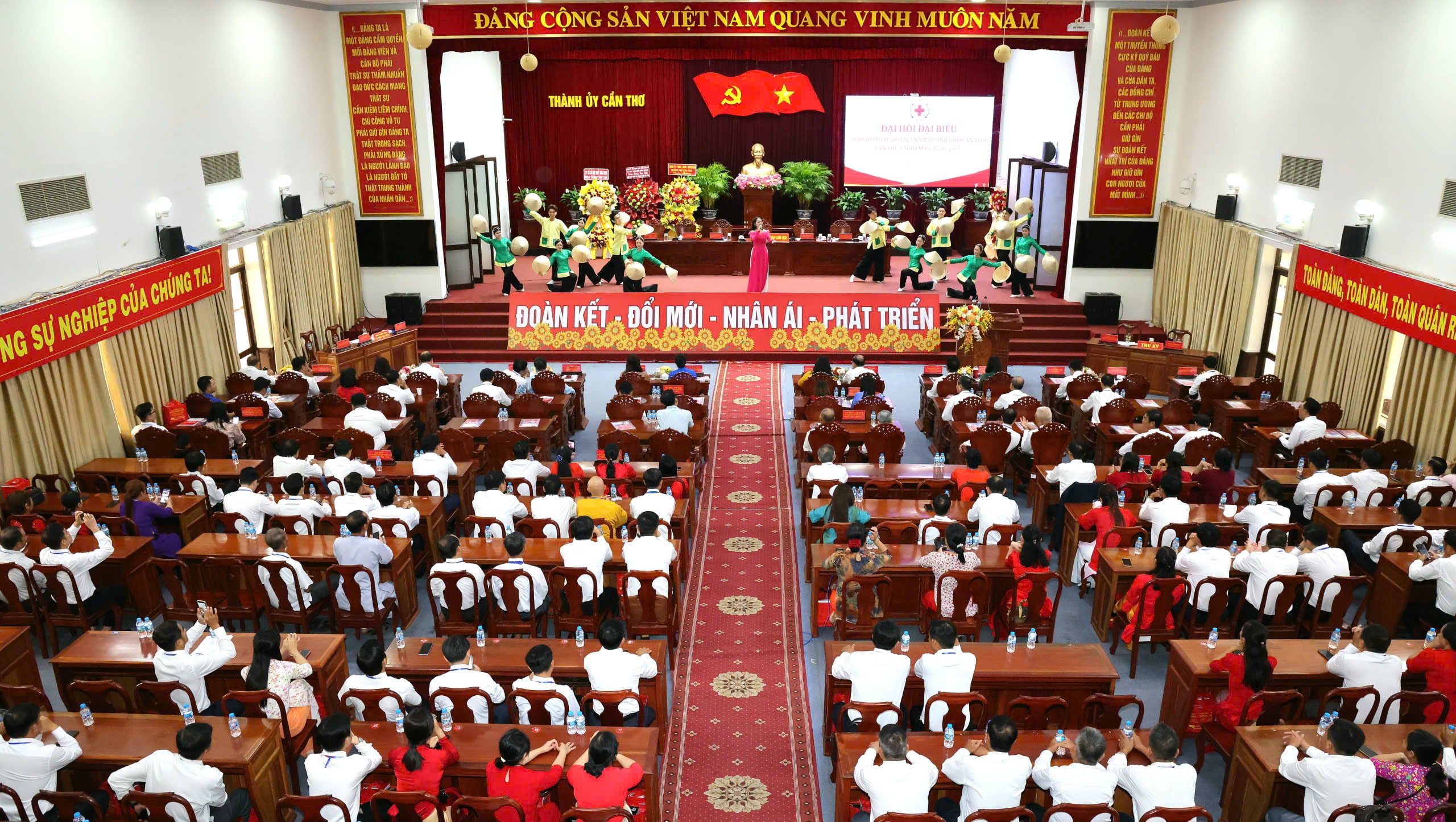 Toàn cảnh Đại hội đại biểu Hội Chữ thập đỏ TP. Cần Thơ lần thứ I, nhiệm kỳ 2026 - 2031.