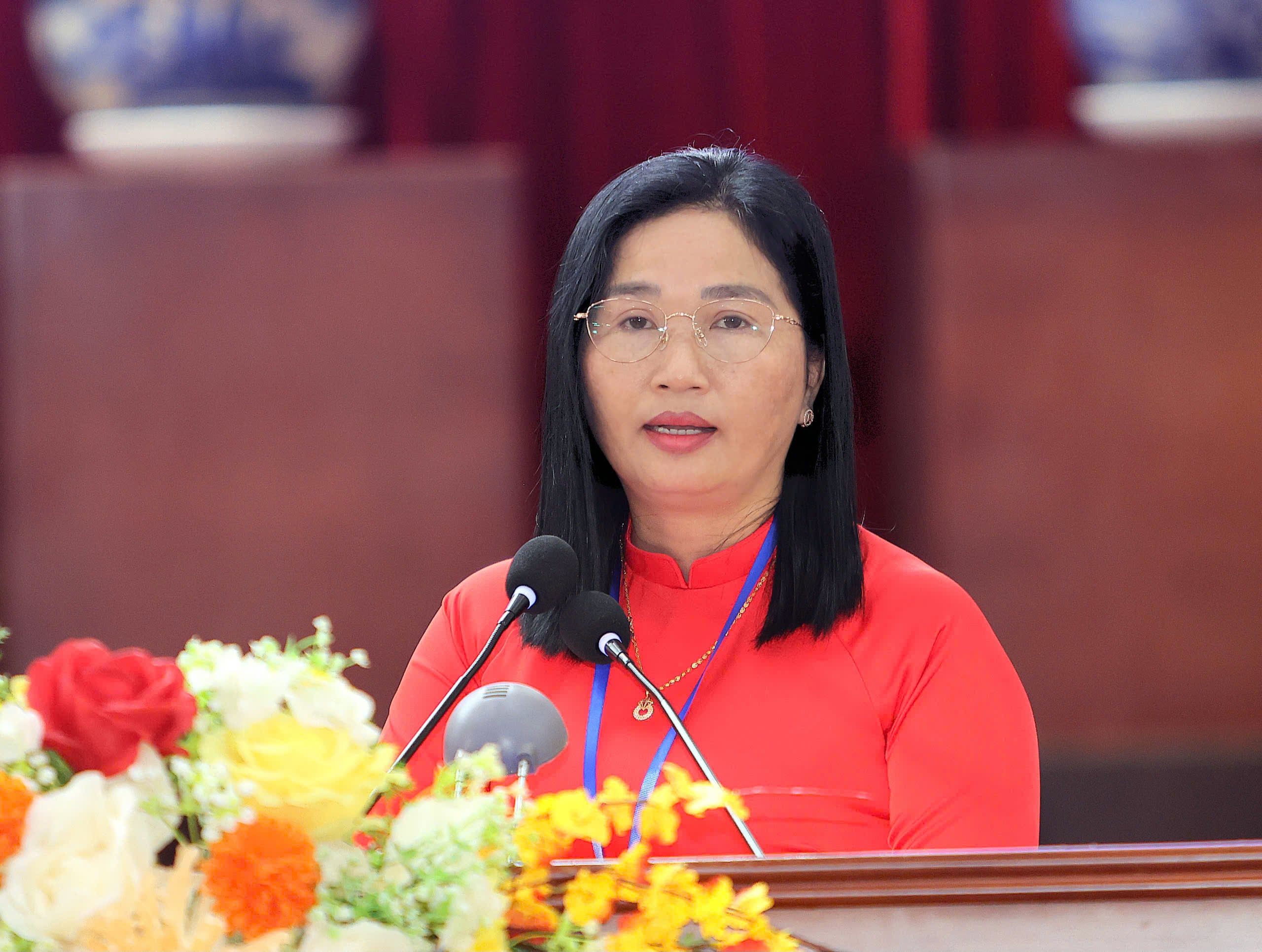 Các đại biểu phát biểu tham luận tại Đại hội.