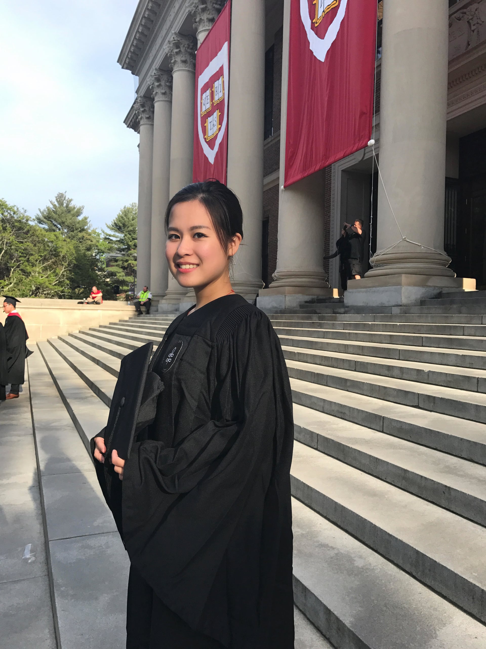 Gallery - Đây là gia đình đầu tiên tại Việt Nam có hai con cùng học Harvard, 'mẹ hổ' dạy con dù đông hay hè cứ 5h30 là phải dậy, chỉ được tiến, không được lùi