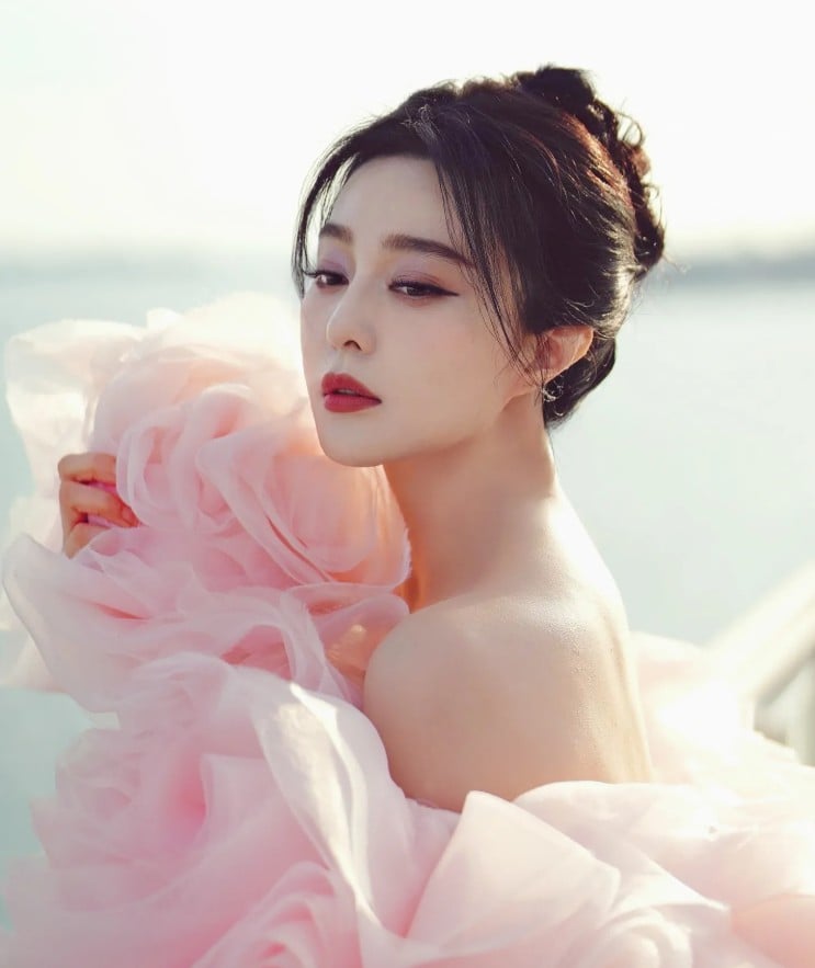 Gallery - Người phụ nữ tham vọng nhất Trung Quốc gọi tên Phạm Băng Băng! Năm ấy, các tỷ phú cũng phải nhường cô vài phần: 'Tôi không cần lấy đại gia, bởi vì bản thân tôi đã là đại gia' - image 9
