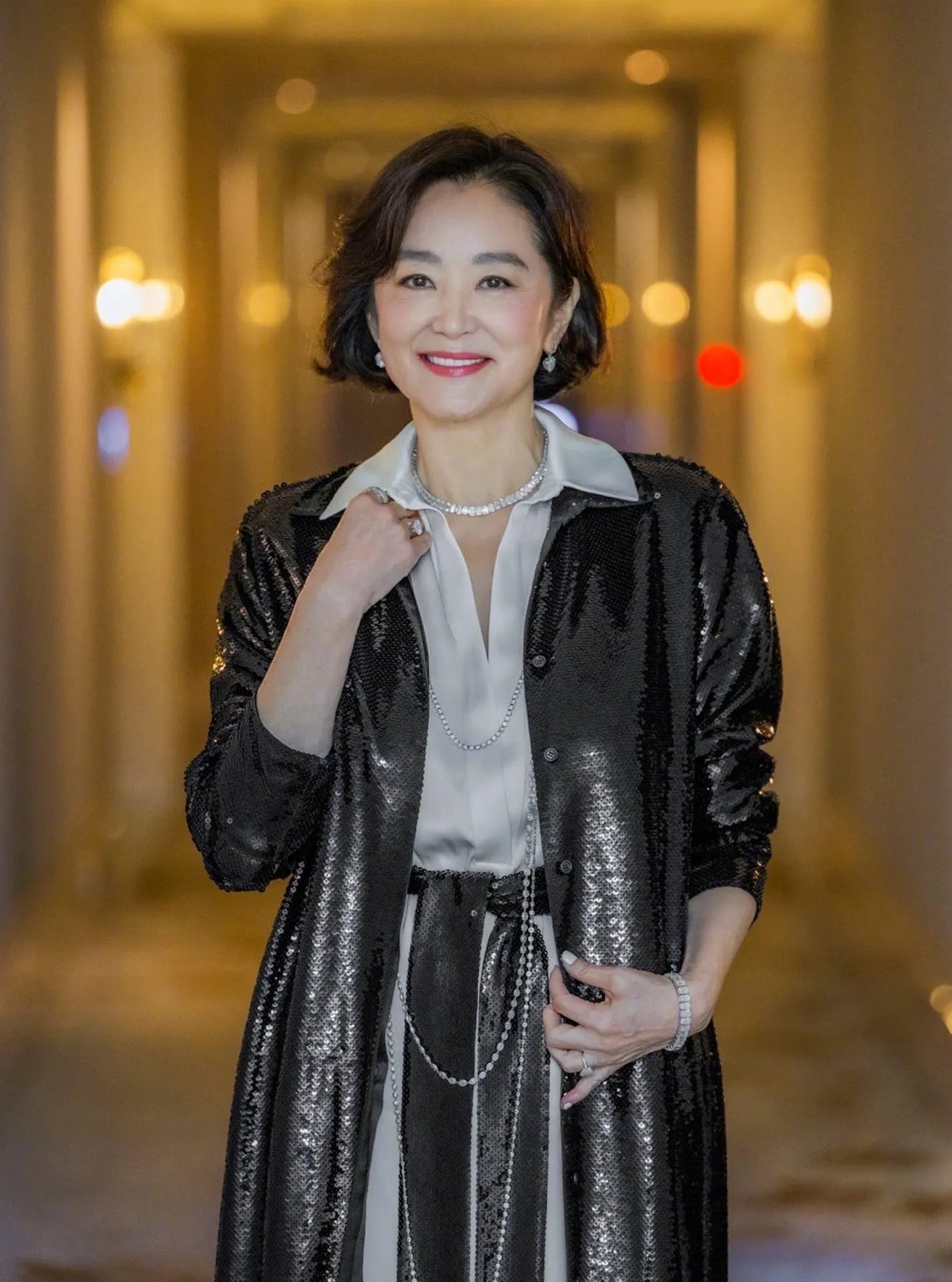 Gallery - 'Đệ nhất mỹ nhân châu Á' một thời, từng dính phốt giật chồng gây chấn động Đài Loan, giờ yên bề gia thất với đại gia, sống sang chảnh ở tuổi U80 - image 2