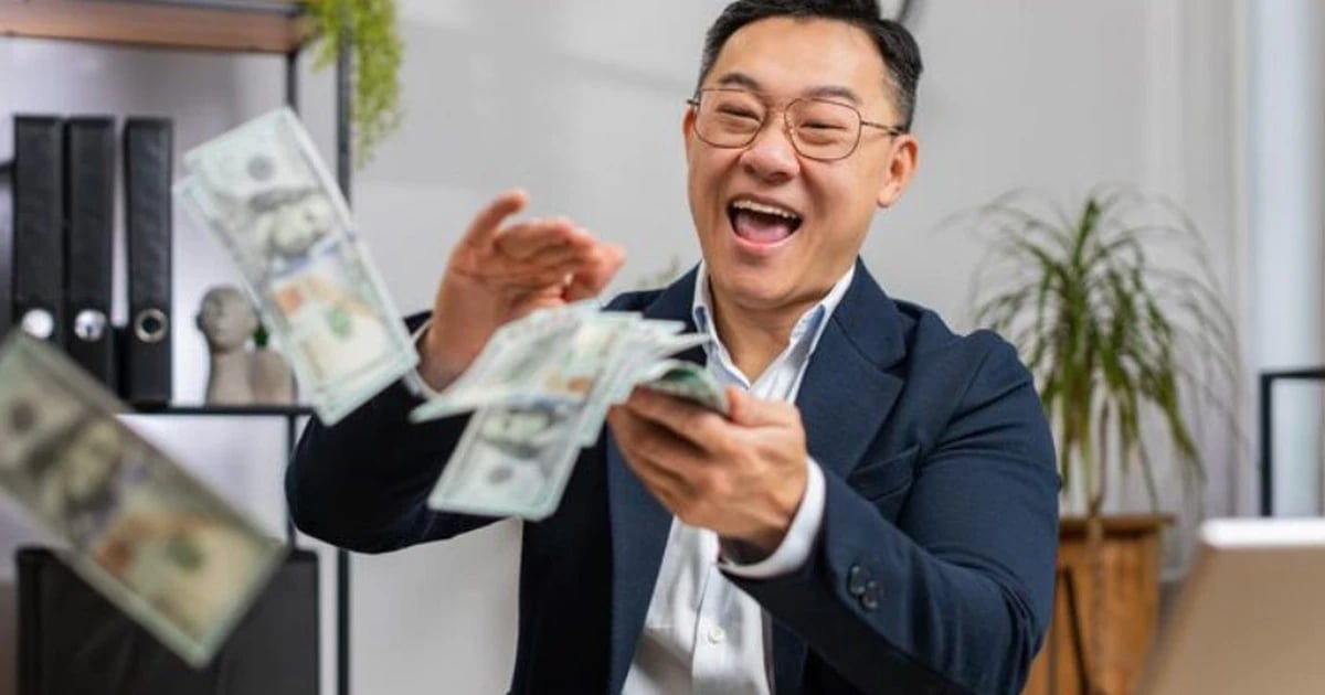 Gallery - Vì sao trong một số trường hợp người giàu lại thích trả tiền mặt hơn thay vì chuyển khoản? - image 2