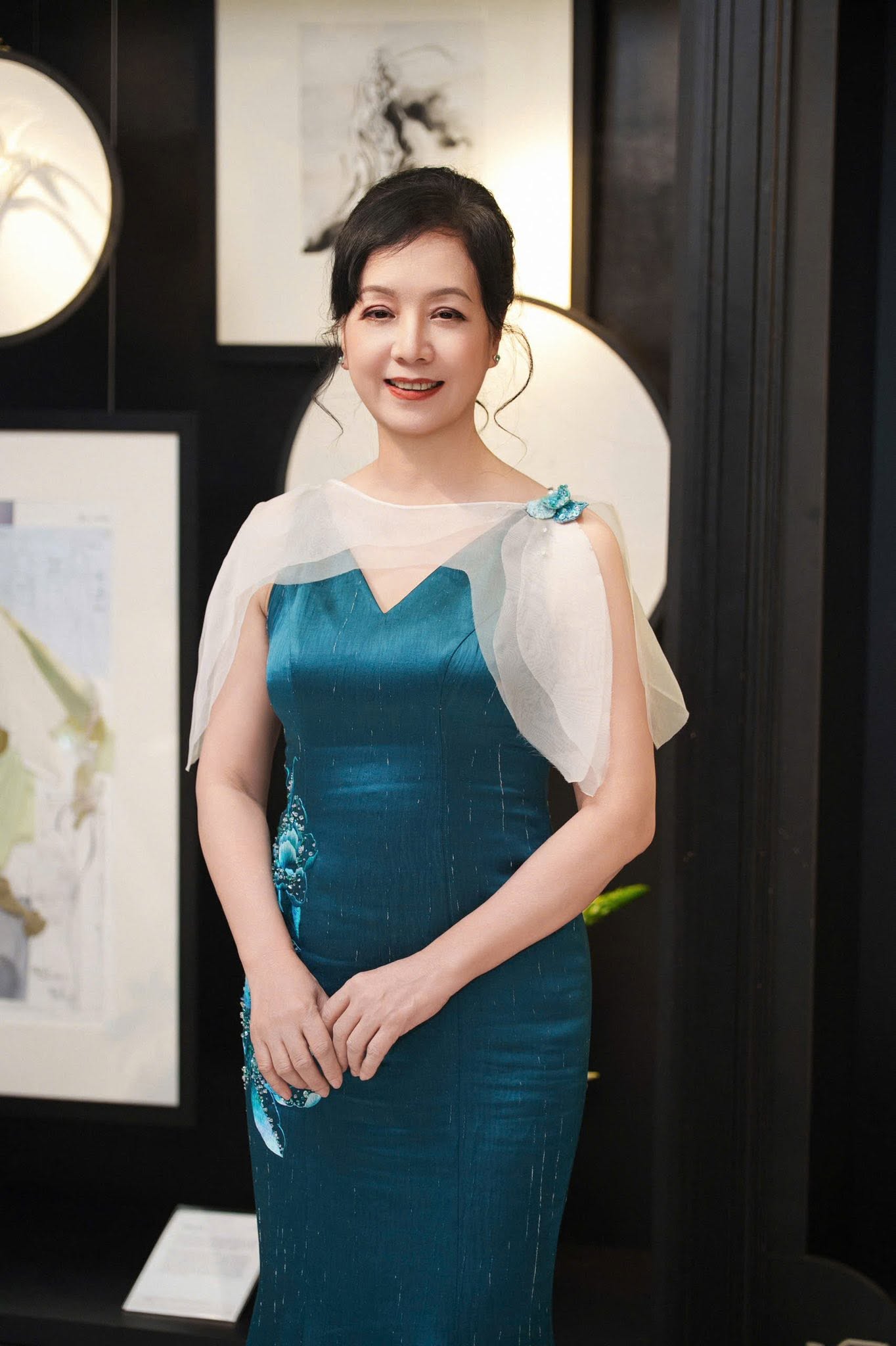 Gallery - Gia thế đáng ngưỡng mộ của một gia đình nghệ sĩ Việt: Bố là nhạc sĩ, PGS.TS danh tiếng, mẹ là NSƯT, con gái tiếp bước nghệ thuật - image 4
