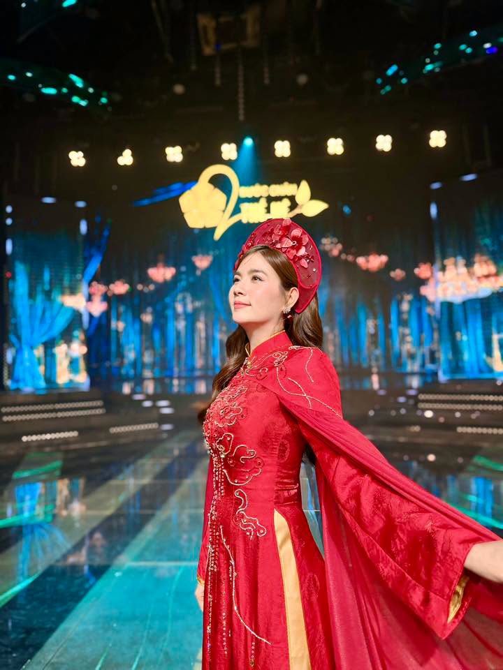 Gallery - Sao Việt 26/6: Em trai Hoài Linh bị trộm móc hết sạch tiền ở châu Âu; Đồng Ánh Quỳnh công khai yêu NSƯT Kim Tuyến hơn 8 tuổi - image 35