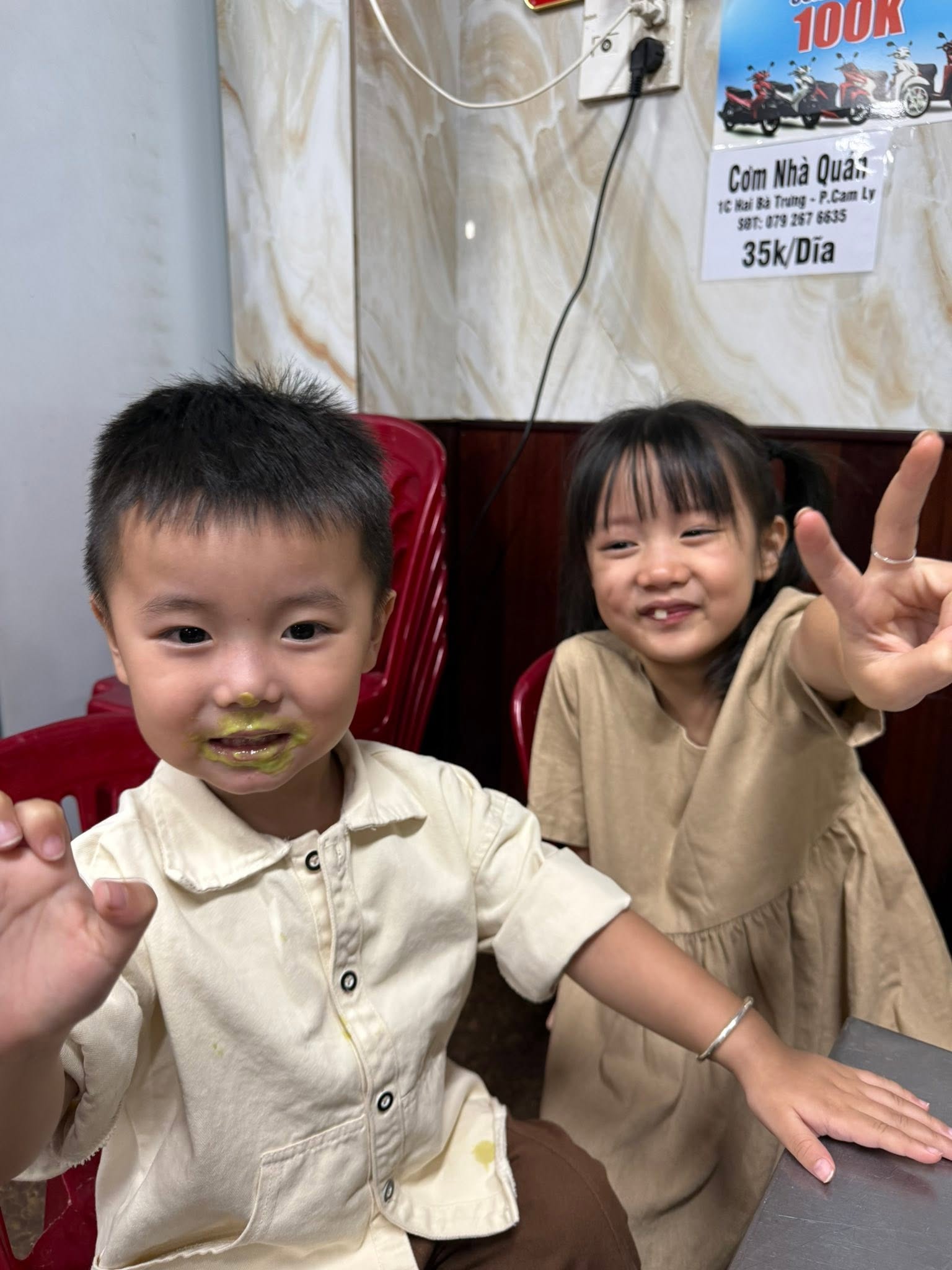 Gallery - Sao Việt 26/6: Em trai Hoài Linh bị trộm móc hết sạch tiền ở châu Âu; Đồng Ánh Quỳnh công khai yêu NSƯT Kim Tuyến hơn 8 tuổi - image 41
