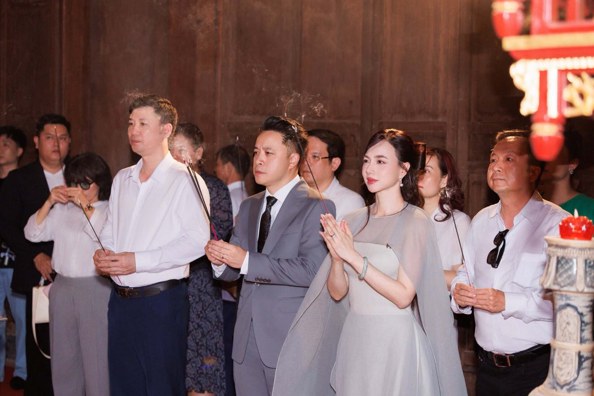 Gallery - Sao Việt 26/6: Em trai Hoài Linh bị trộm móc hết sạch tiền ở châu Âu; Đồng Ánh Quỳnh công khai yêu NSƯT Kim Tuyến hơn 8 tuổi - image 44