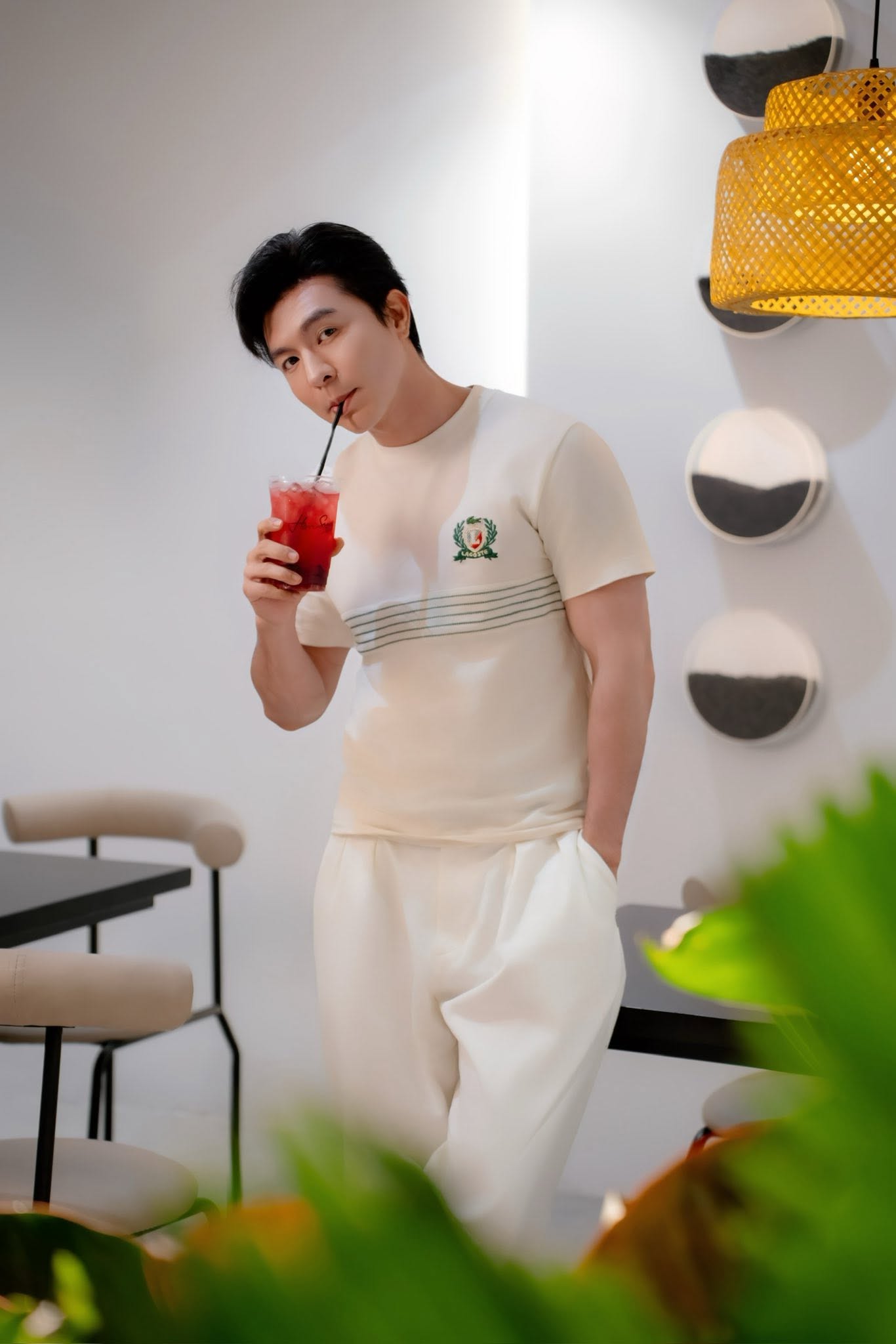 Gallery - Sao Việt 26/6: Em trai Hoài Linh bị trộm móc hết sạch tiền ở châu Âu; Đồng Ánh Quỳnh công khai yêu NSƯT Kim Tuyến hơn 8 tuổi - image 46