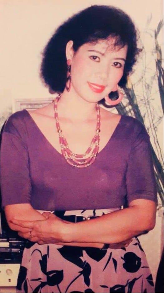 Gallery - BTV thời sự sinh năm 1957 có giọng đọc huyền thoại: Được mệnh danh 'Hoa hậu HTV', có chuyện tình 'chú - cháu' đình đám một thời, con gái là MC nổi tiếng - image 4