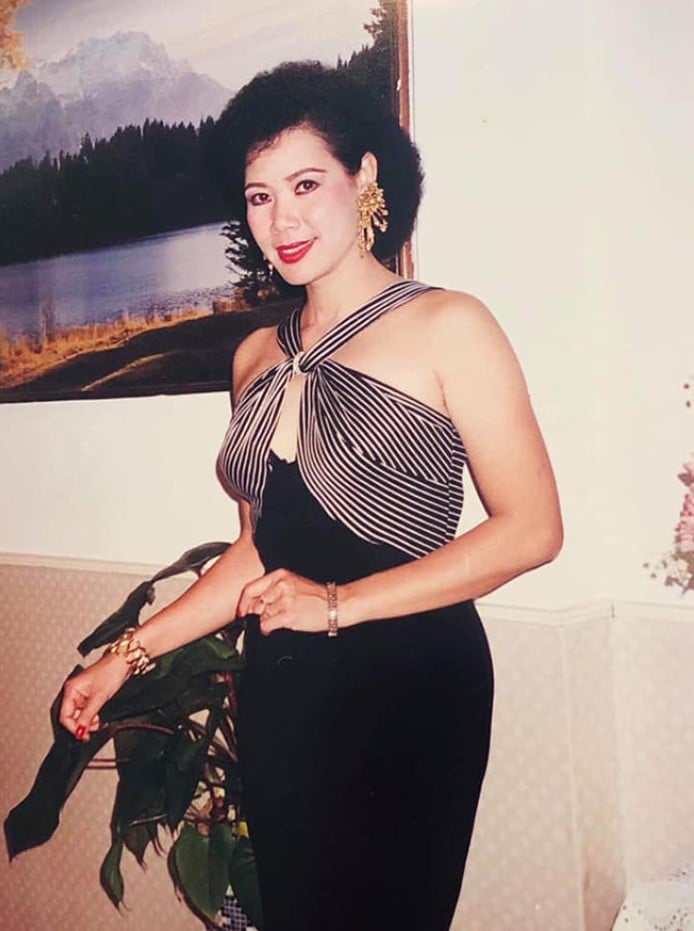 Gallery - BTV thời sự sinh năm 1957 có giọng đọc huyền thoại: Được mệnh danh 'Hoa hậu HTV', có chuyện tình 'chú - cháu' đình đám một thời, con gái là MC nổi tiếng - image 7
