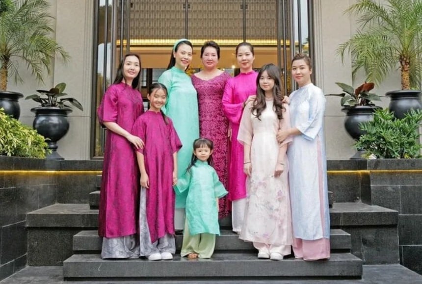 Gallery - Em gái kín tiếng của Cường Đô la: Hạnh phúc với chồng doanh nhân người Hoa, là tỷ phú khét tiếng, giàu vượt mặt anh trai - image 5