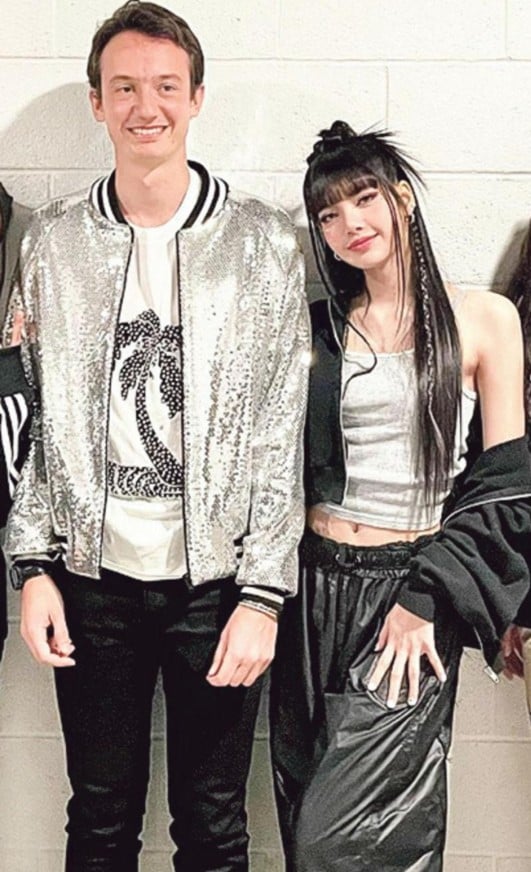 Gallery - Hình ảnh gây sốc của Lisa (BLACKPINK) hậu nghi vấn bị bạn trai tỷ phú 'đá' sau 3 năm mặn nồng - image 5