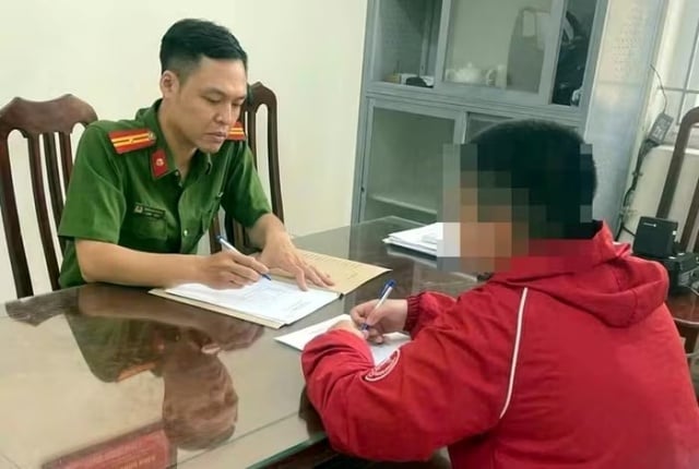 Gallery - Vụ shipper giật tóc, đấm cô gái ở Hà Nội: Nạn nhân kể lại nguồn cơn, công bố tin nhắn trước vụ hành hung - image 2