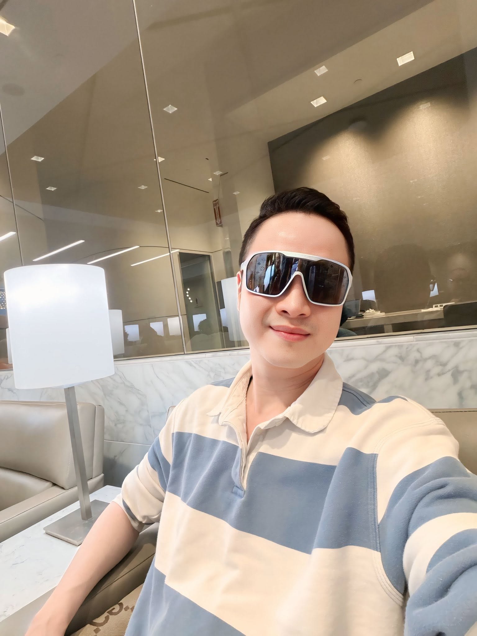Gallery - Sao Việt 28/6: NSND Việt Anh nói gì về chuyện sinh con với vợ trẻ ở tuổi U70?; Tình hình NSND Công Lý sau khi dừng sang Nhật chữa trị - image 4