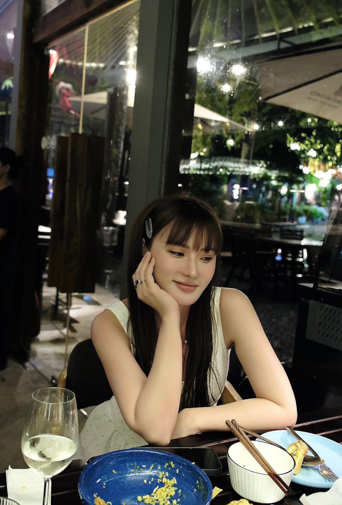 Gallery - Sao Việt 28/6: NSND Việt Anh nói gì về chuyện sinh con với vợ trẻ ở tuổi U70?; Tình hình NSND Công Lý sau khi dừng sang Nhật chữa trị - image 8