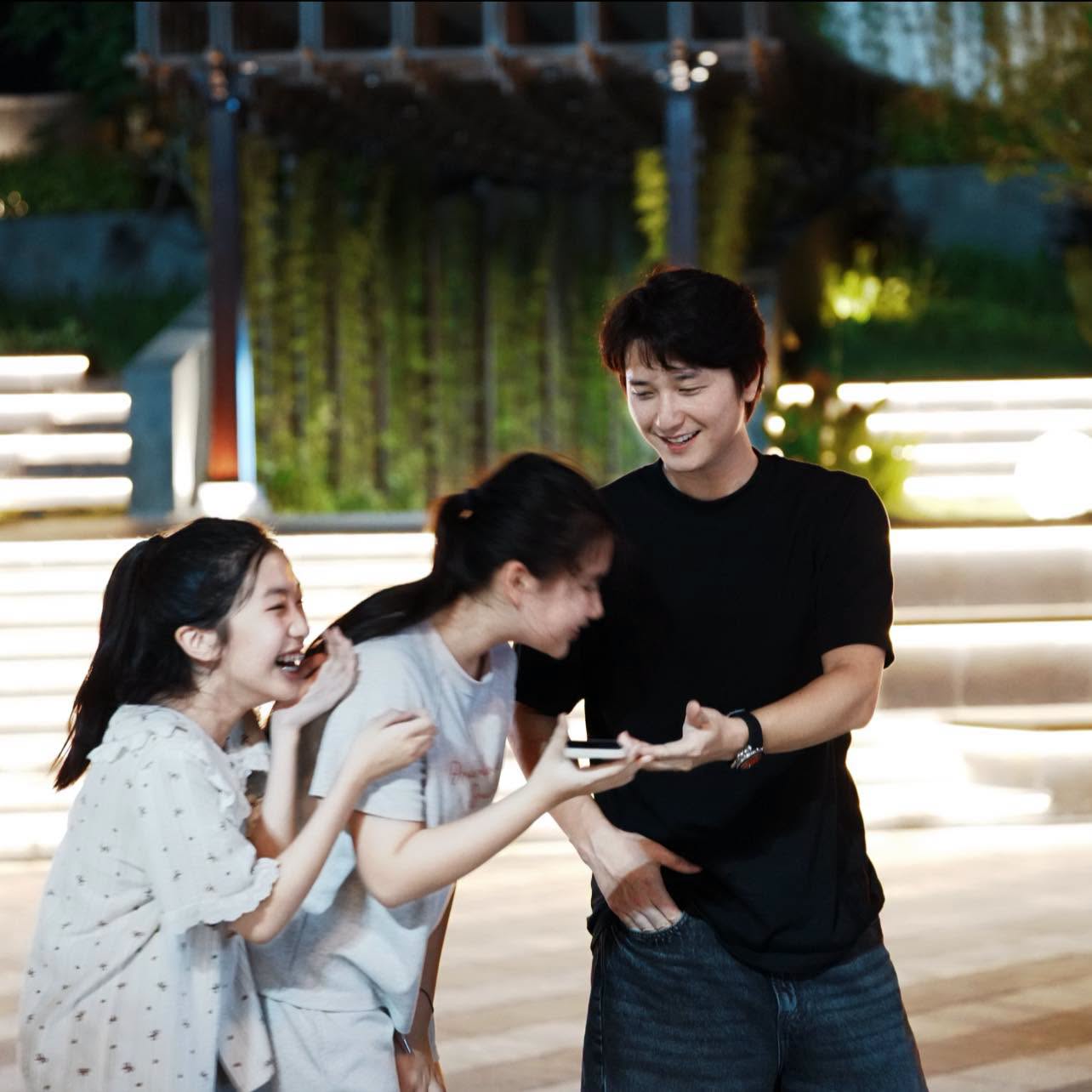 Gallery - Sao Việt 28/6: NSND Việt Anh nói gì về chuyện sinh con với vợ trẻ ở tuổi U70?; Tình hình NSND Công Lý sau khi dừng sang Nhật chữa trị - image 14