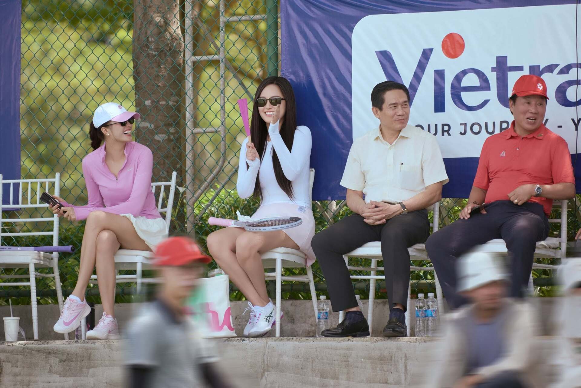 Gallery - Sao Việt 29/6: MC Đan Lê kể về quãng thời gian sống chung với bố mẹ chồng; Song Luân cưới vợ? - image 5