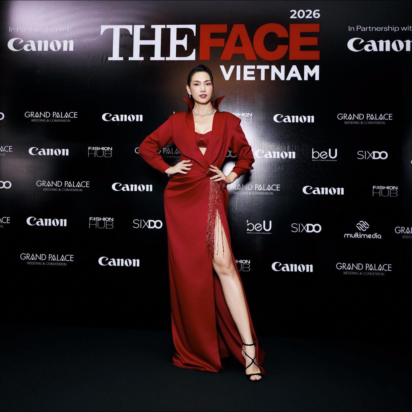 Gallery - Sao Việt 28/6: NSND Việt Anh nói gì về chuyện sinh con với vợ trẻ ở tuổi U70?; Tình hình NSND Công Lý sau khi dừng sang Nhật chữa trị - image 37