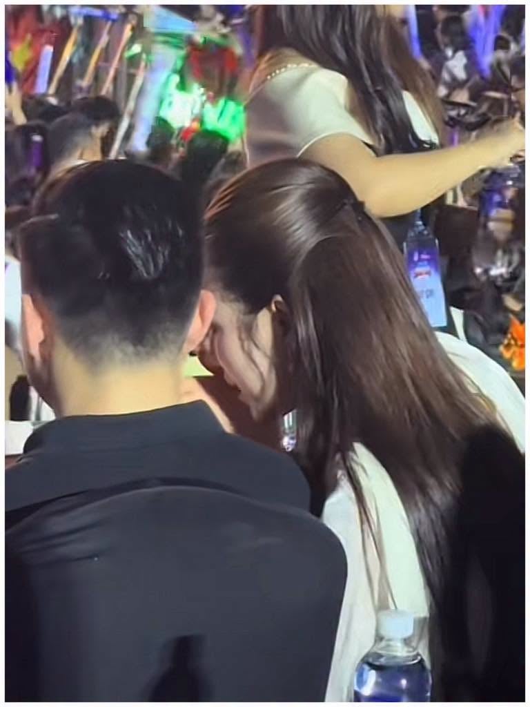 Gallery - Hoa hậu Đỗ Thị Hà diện đồ giấu bụng đi xem concert cùng ông xã, dấu hiệu nghi mang bầu ngày càng thấy rõ - image 1