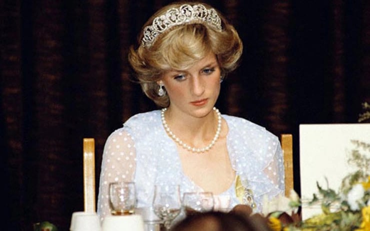 Gallery - Vì sao vương miện của Công nương Diana, con dâu Kate Middleton và Meghan Markle đều không thể đội? - image 2