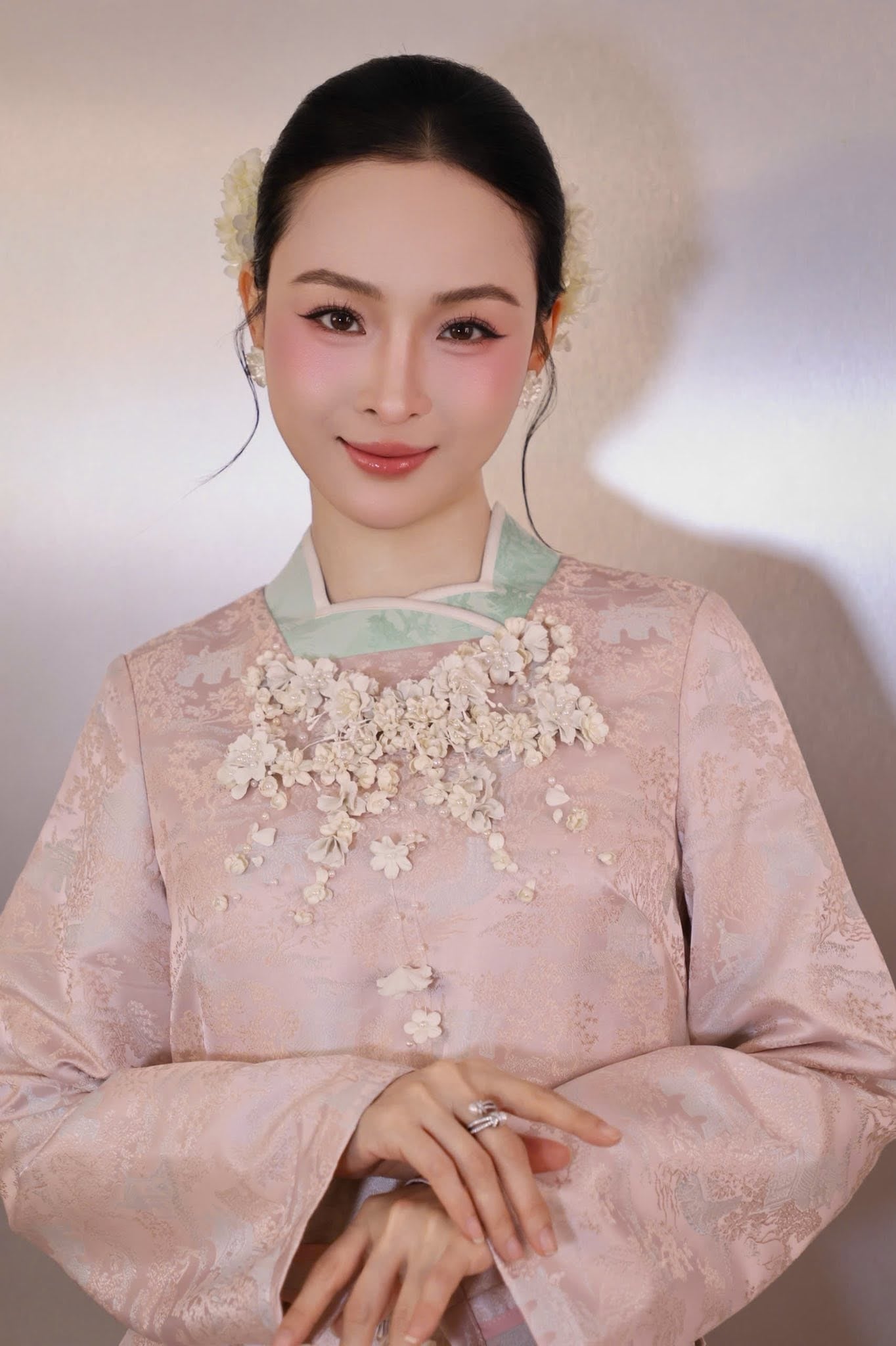 Gallery - Cuộc sống hiện tại của nàng Hậu Việt đăng quang ở tuổi 20, từng vướng lao lý vì bản 'hợp đồng tình ái' 16,5 tỷ - image 2