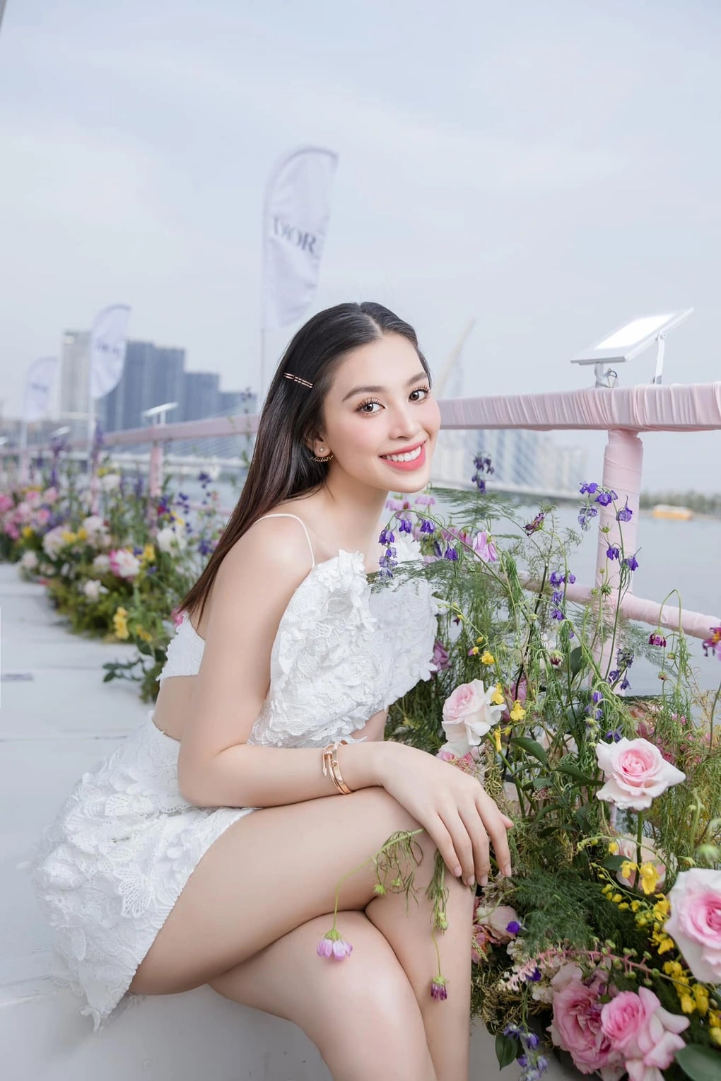 Gallery - Sở hữu nhan sắc vượt trội cùng tỷ lệ gương mặt vàng, mỹ nhân Vbiz này style nào cũng cân được, đi thảm đỏ chưa từng gây thất vọng lần nào - image 1