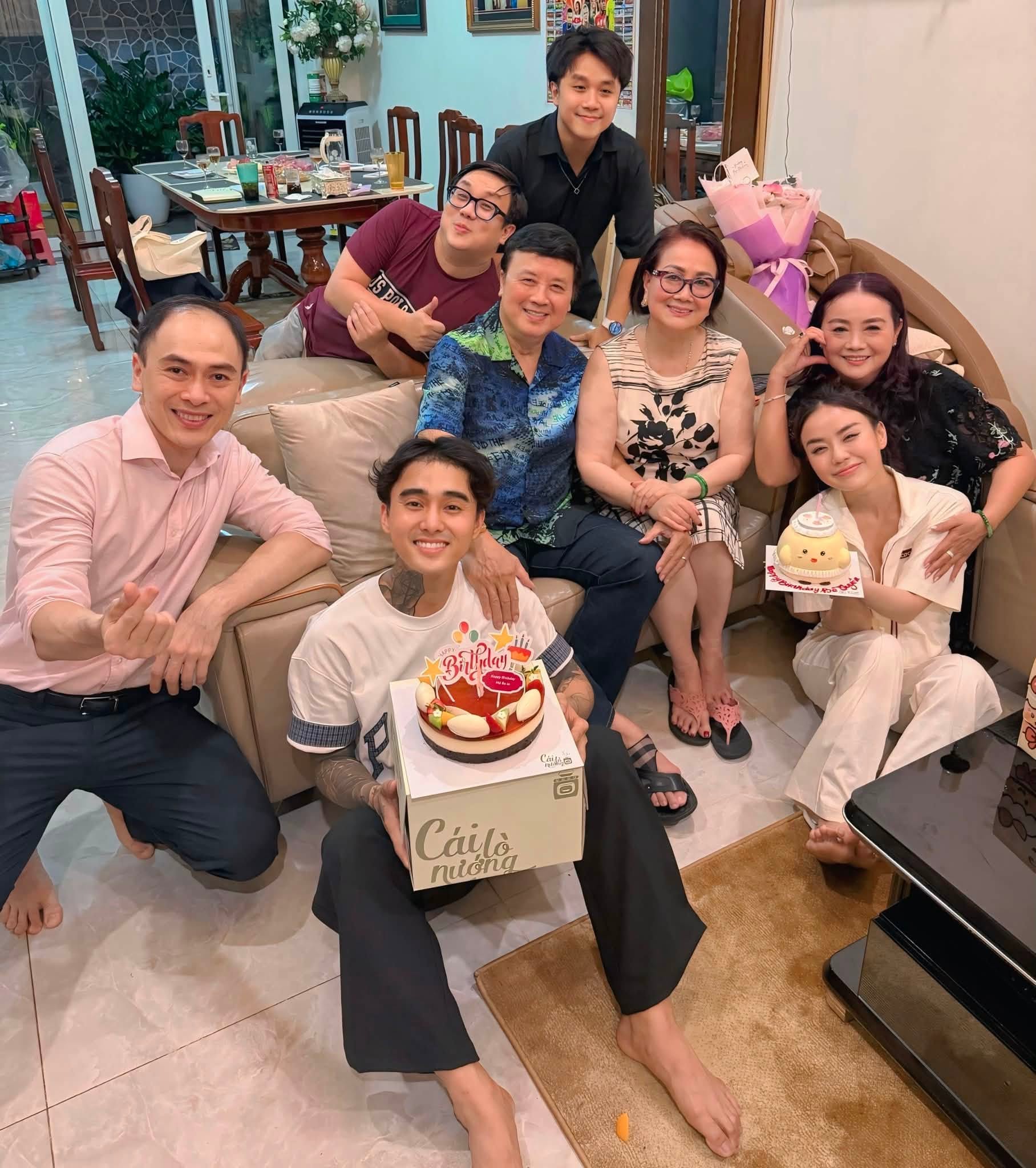 Gallery - Sao Việt 2/7: Nam nghệ sĩ Việt nổi tiếng bị đột quỵ vỡ mạch máu não; Trương Ngọc Ánh bị thay vai sau khi vướng lao lý - image 2