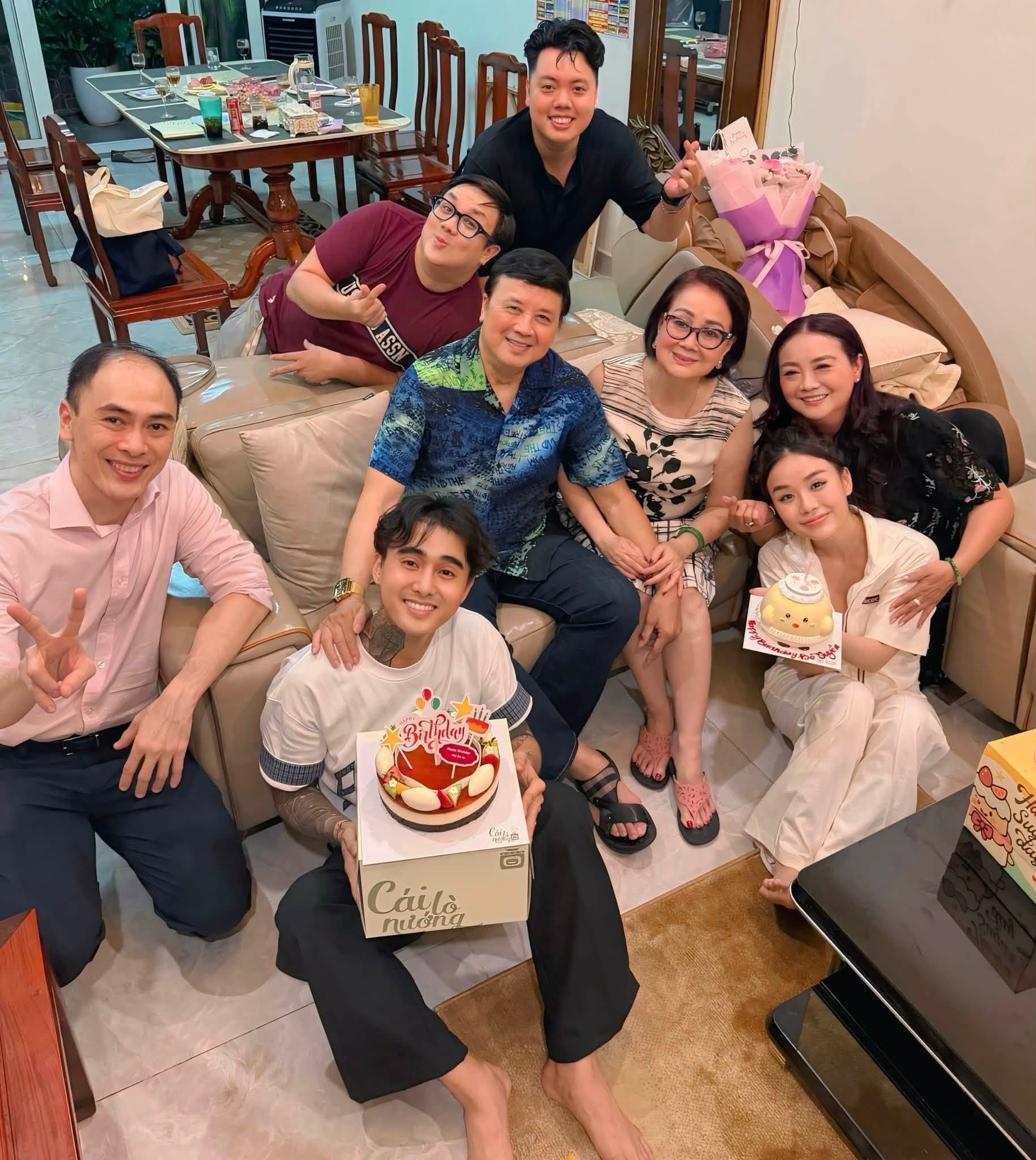Gallery - Sao Việt 2/7: Nam nghệ sĩ Việt nổi tiếng bị đột quỵ vỡ mạch máu não; Trương Ngọc Ánh bị thay vai sau khi vướng lao lý - image 13