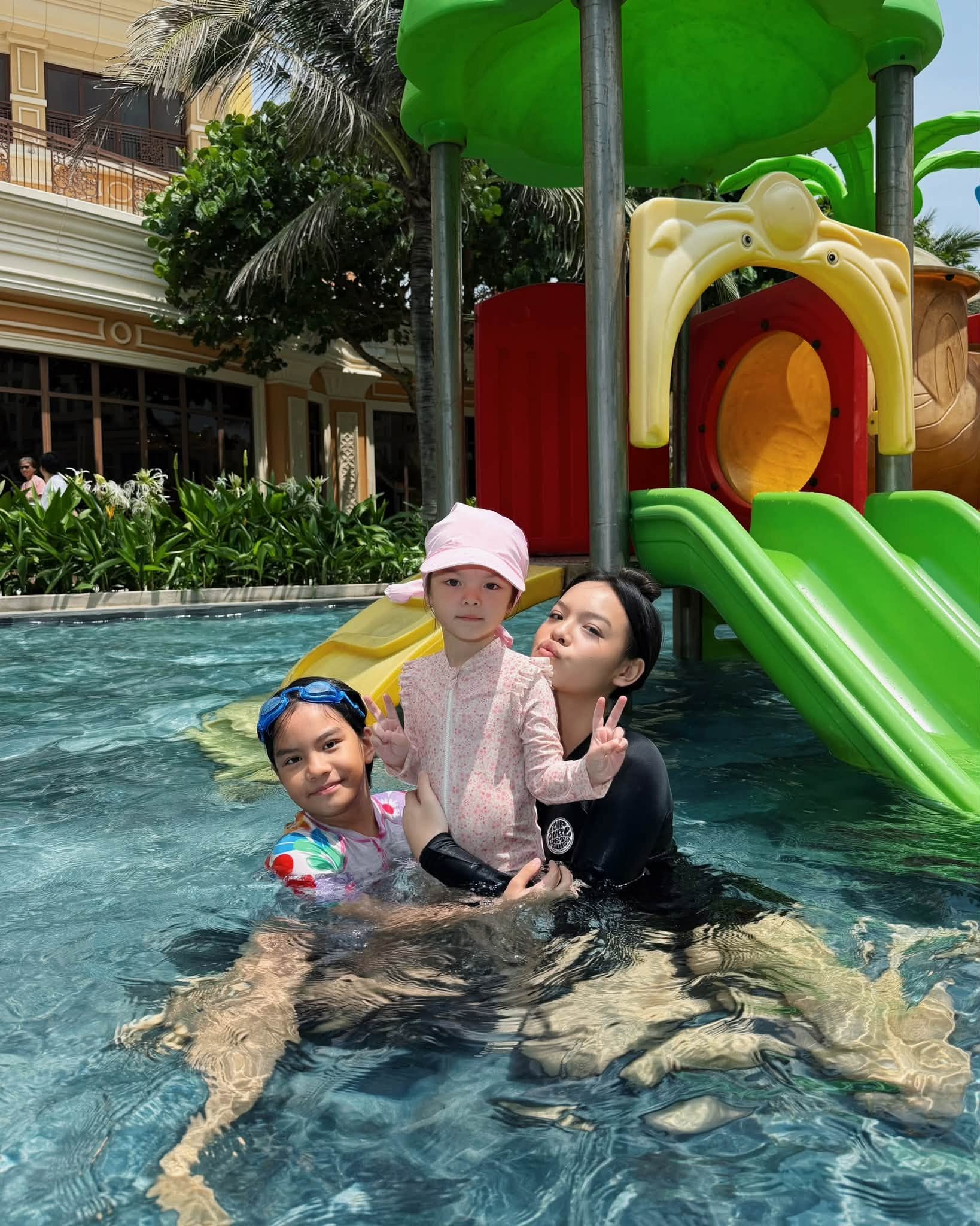 Gallery - Sao Việt 2/7: Nam nghệ sĩ Việt nổi tiếng bị đột quỵ vỡ mạch máu não; Trương Ngọc Ánh bị thay vai sau khi vướng lao lý - image 39