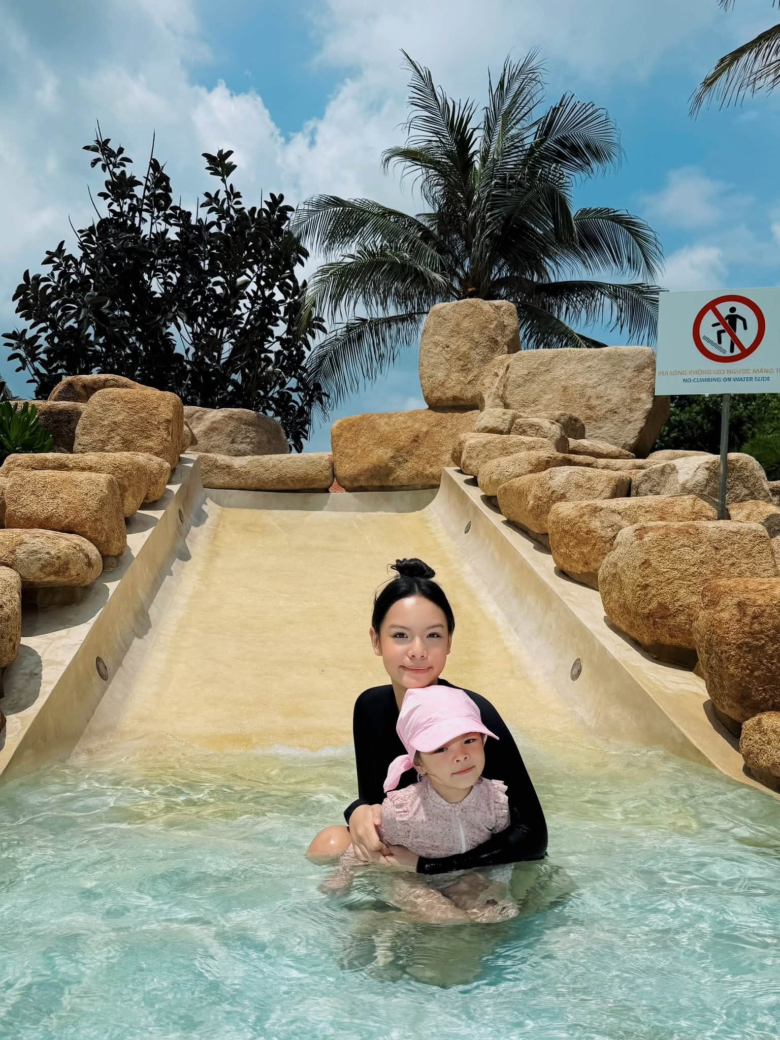 Gallery - Sao Việt 2/7: Nam nghệ sĩ Việt nổi tiếng bị đột quỵ vỡ mạch máu não; Trương Ngọc Ánh bị thay vai sau khi vướng lao lý - image 42