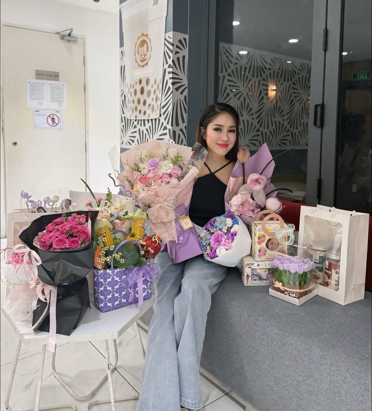 Gallery - Sao Việt 4/7: Nam nghệ sĩ Việt nổi tiếng bị đột quỵ chuyển biến xấu, suy hô hấp; Á hậu Phương Nga cho phép Bình An đi ăn với bồ?” - image 10