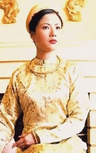 Gallery - Nữ diễn viên đóng vai Nam Phương Hoàng hậu đẹp nhất màn ảnh: Học chuyên Toán, tốt nghiệp Thủ khoa, nay là Phó Giáo sư, Tiến sĩ - image 1