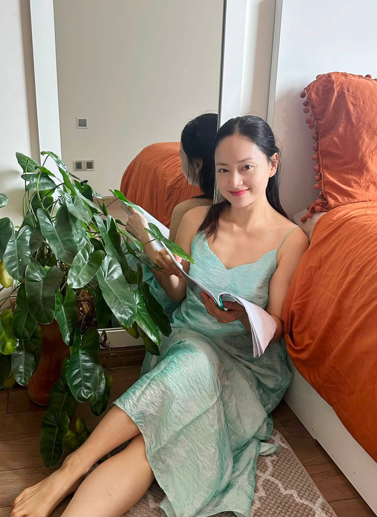 Gallery - Sao Việt 4/7: Nam nghệ sĩ Việt nổi tiếng bị đột quỵ chuyển biến xấu, suy hô hấp; Á hậu Phương Nga cho phép Bình An đi ăn với bồ?” - image 32