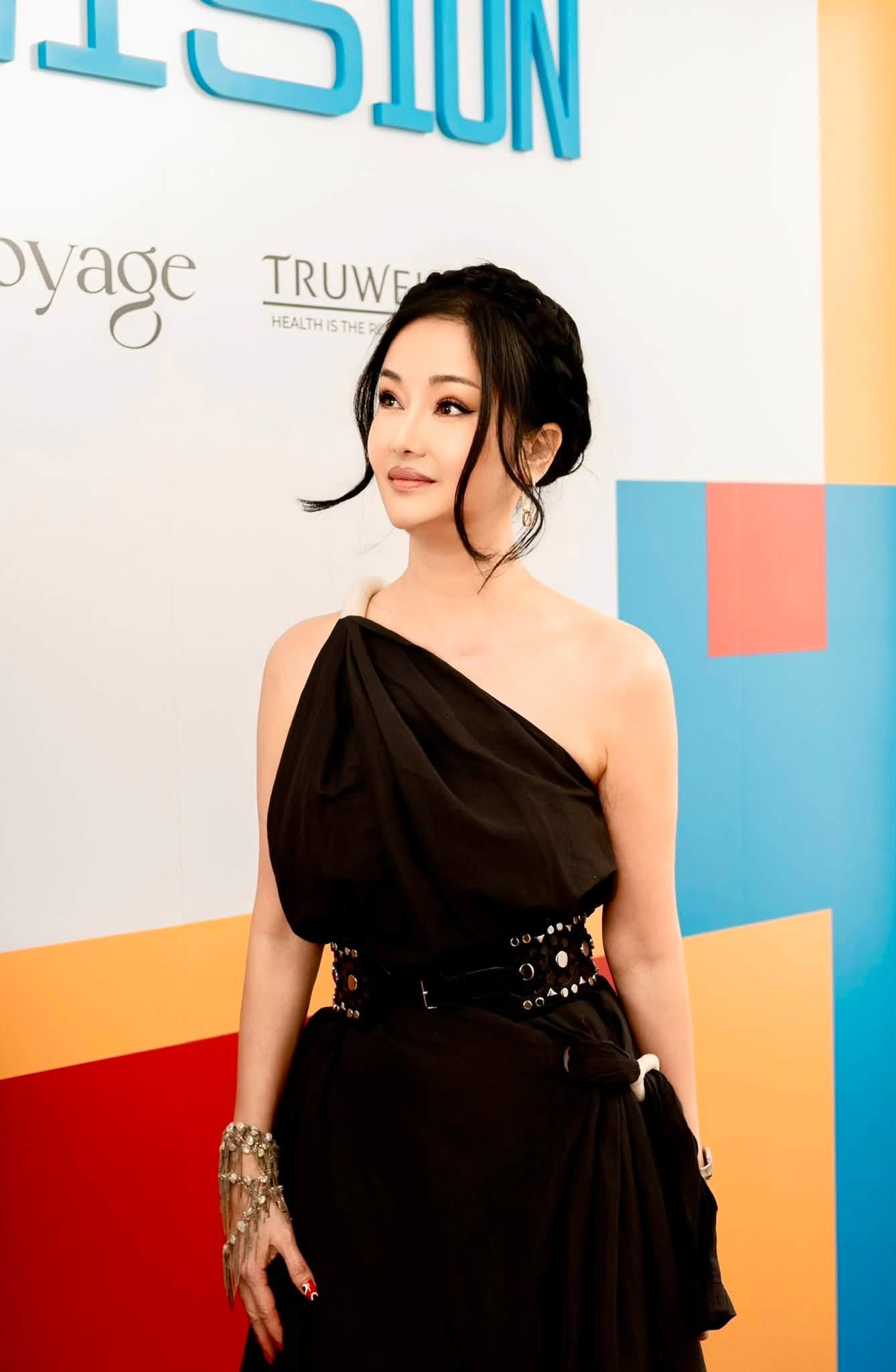 Gallery - Sao Việt 4/7: Nam nghệ sĩ Việt nổi tiếng bị đột quỵ chuyển biến xấu, suy hô hấp; Á hậu Phương Nga cho phép Bình An đi ăn với bồ?” - image 49